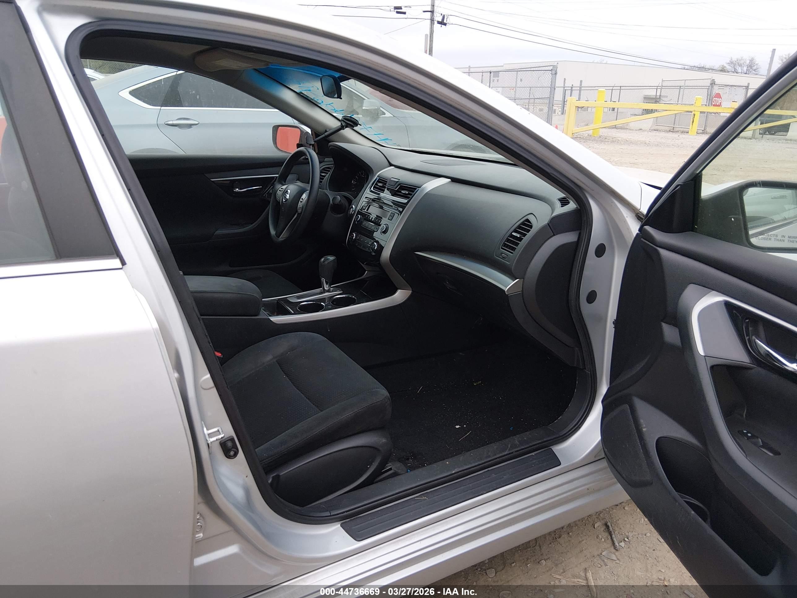 NISSAN ALTIMA image 5