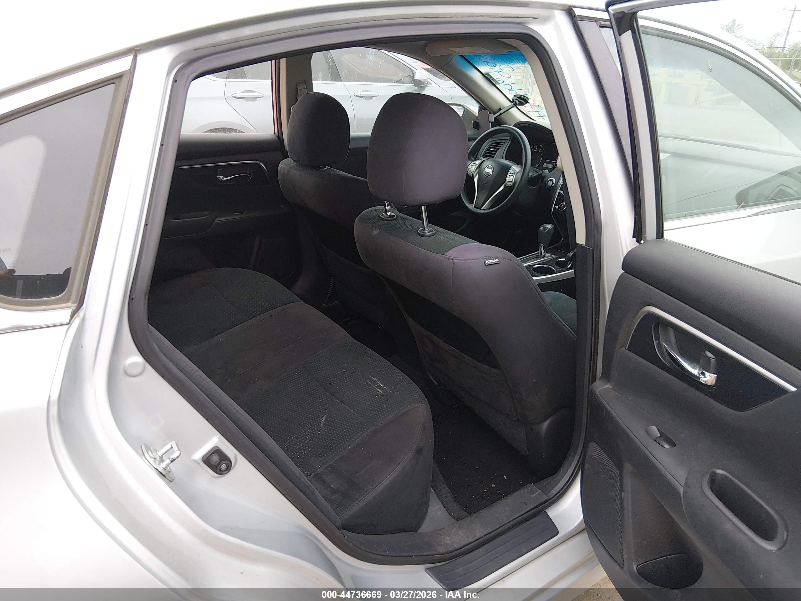 NISSAN ALTIMA image 8