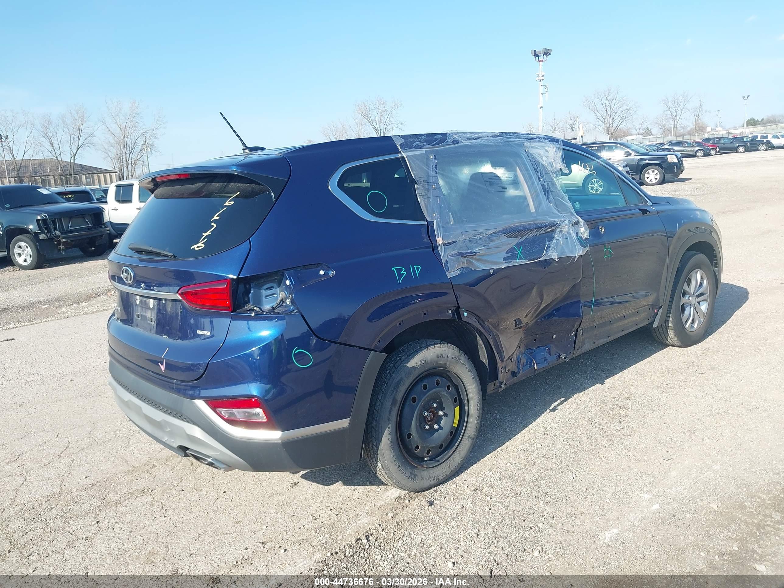 HYUNDAI SANTA image 4