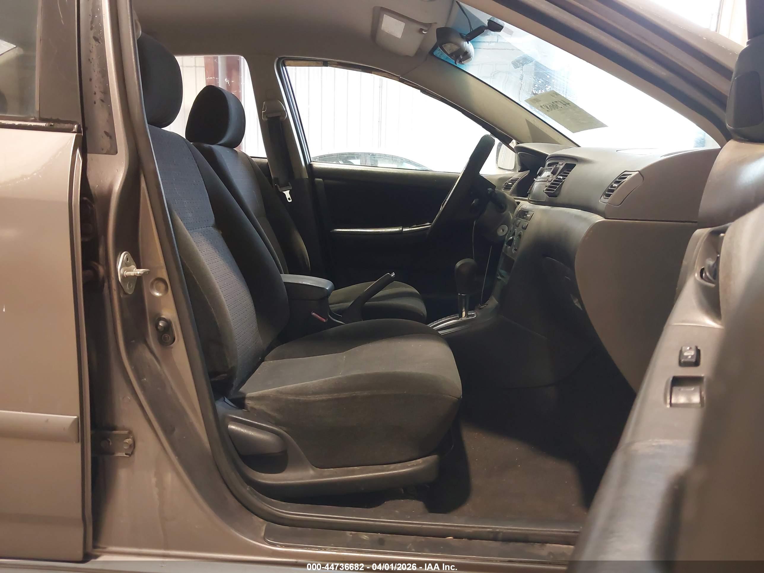 TOYOTA COROLLA image 5