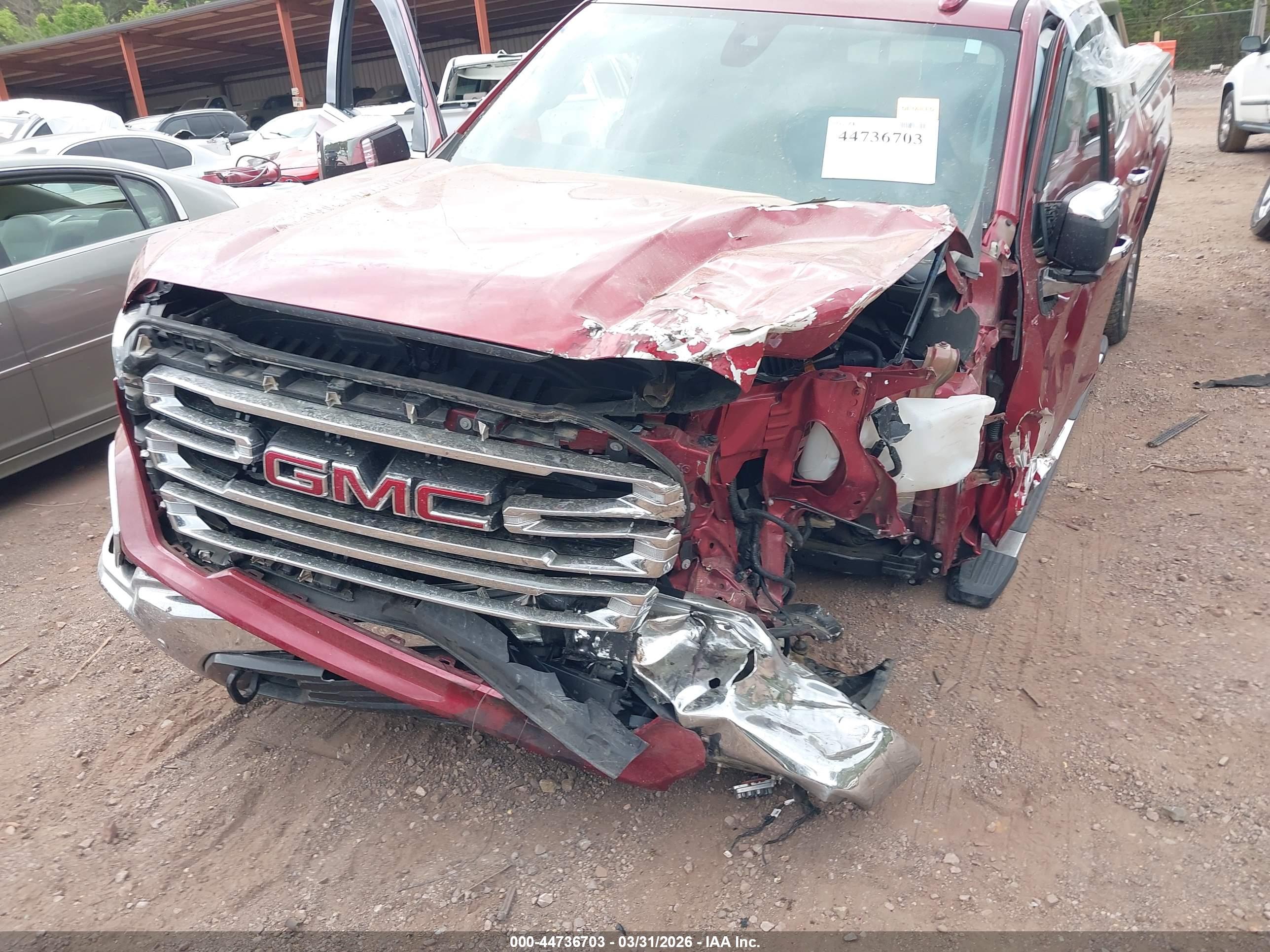 GMC SIERRA image 6