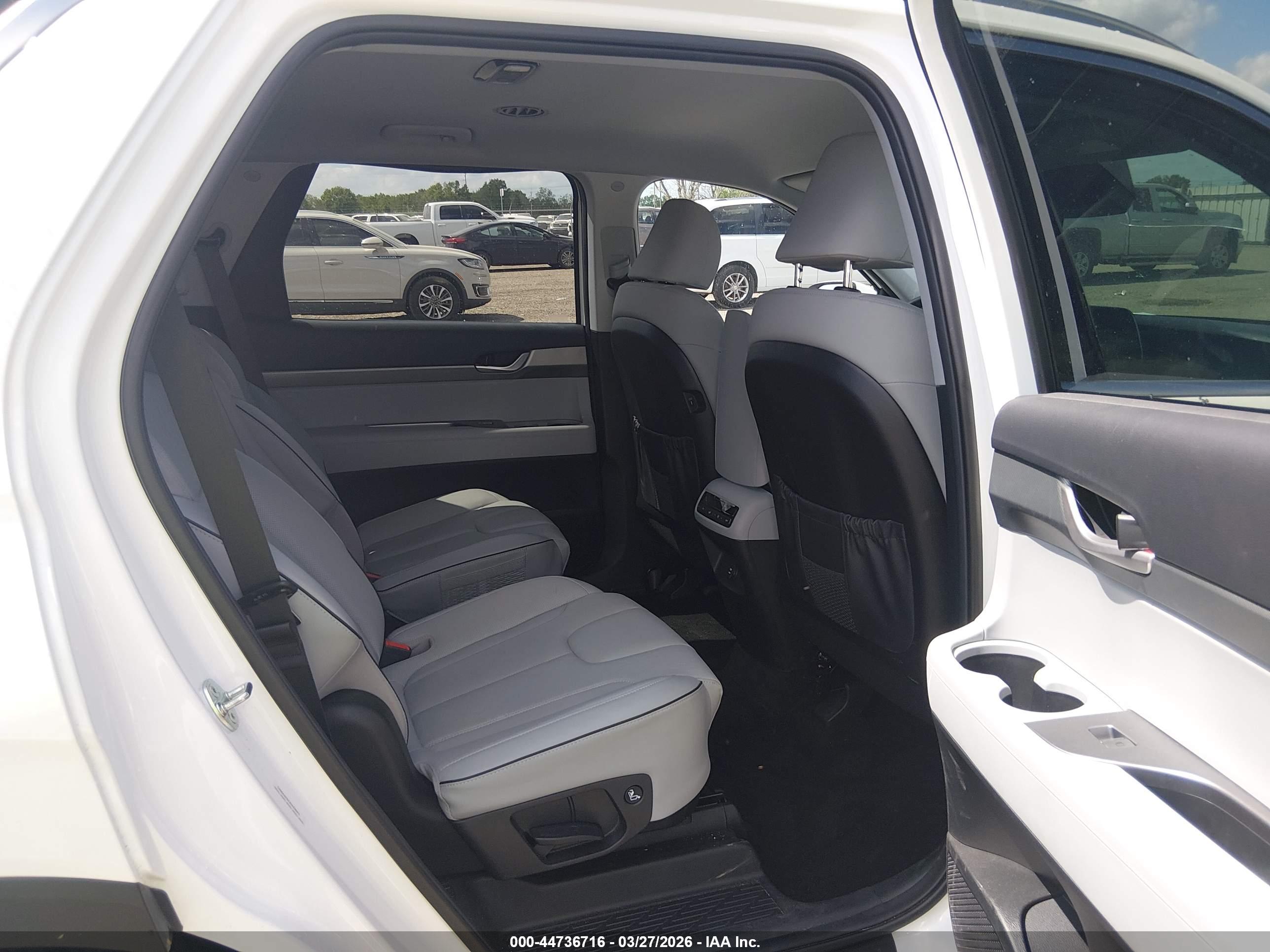 HYUNDAI PALISADE image 8