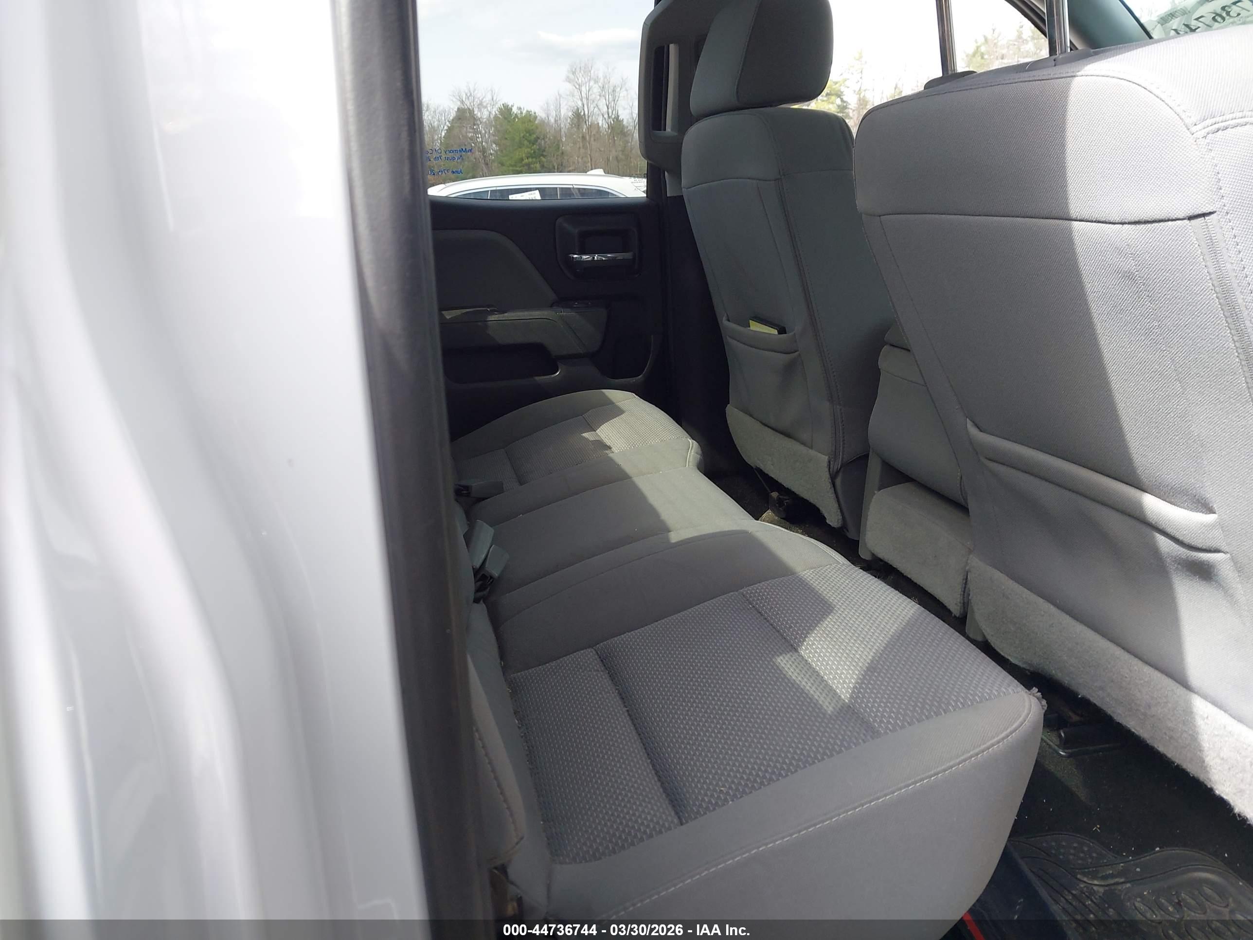 CHEVROLET SILVERADO image 8