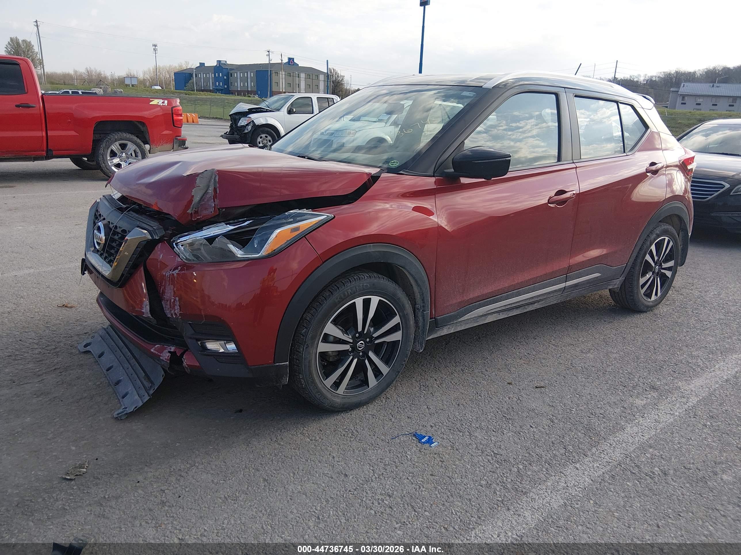NISSAN KICKS image 2