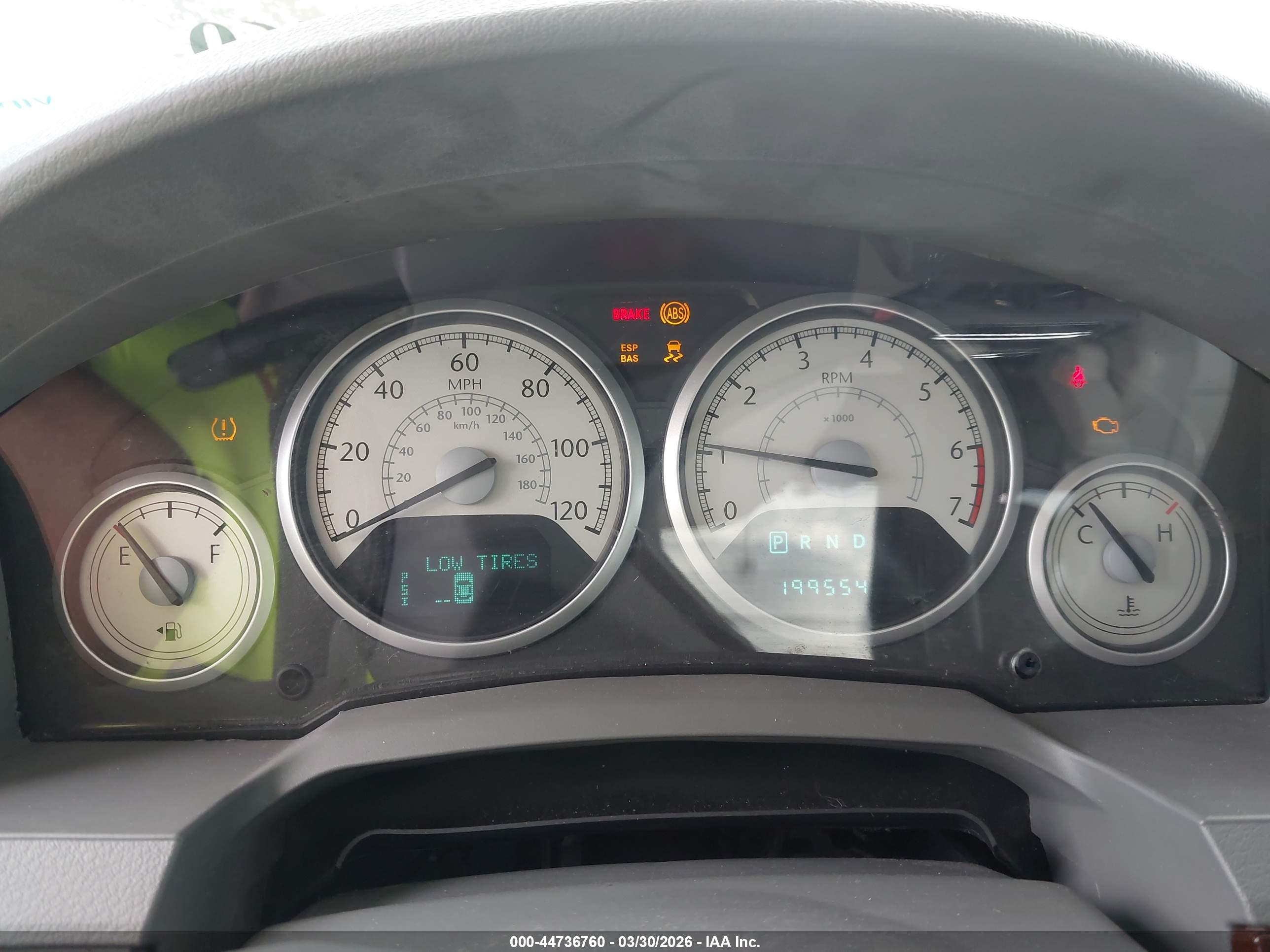 CHRYSLER TOWN image 7