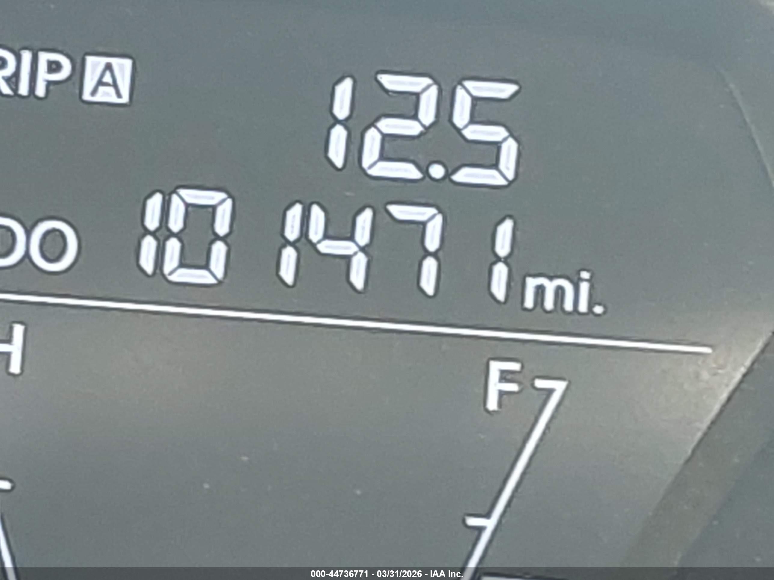 HYUNDAI ELANTRA image 7