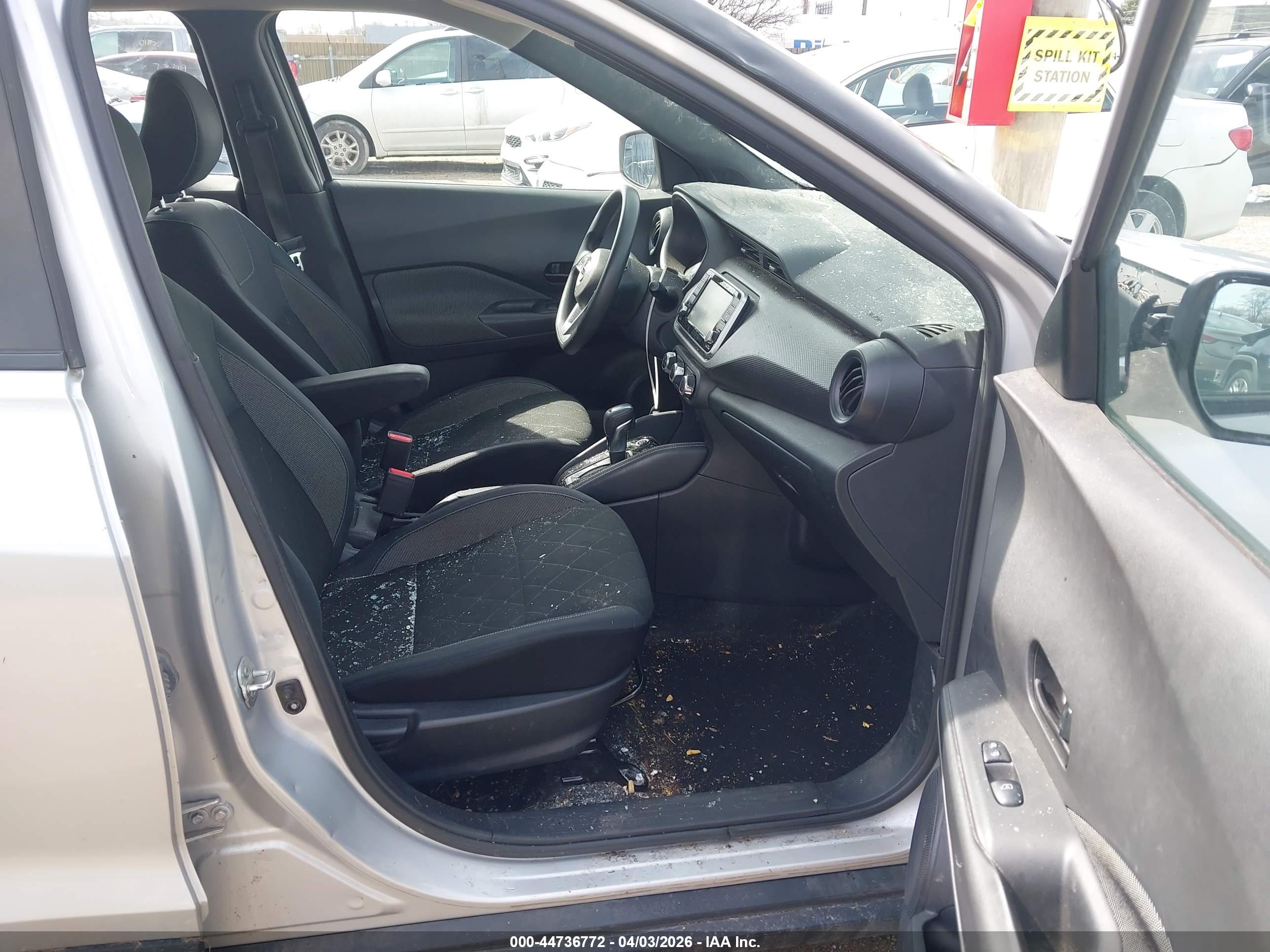 NISSAN KICKS image 5