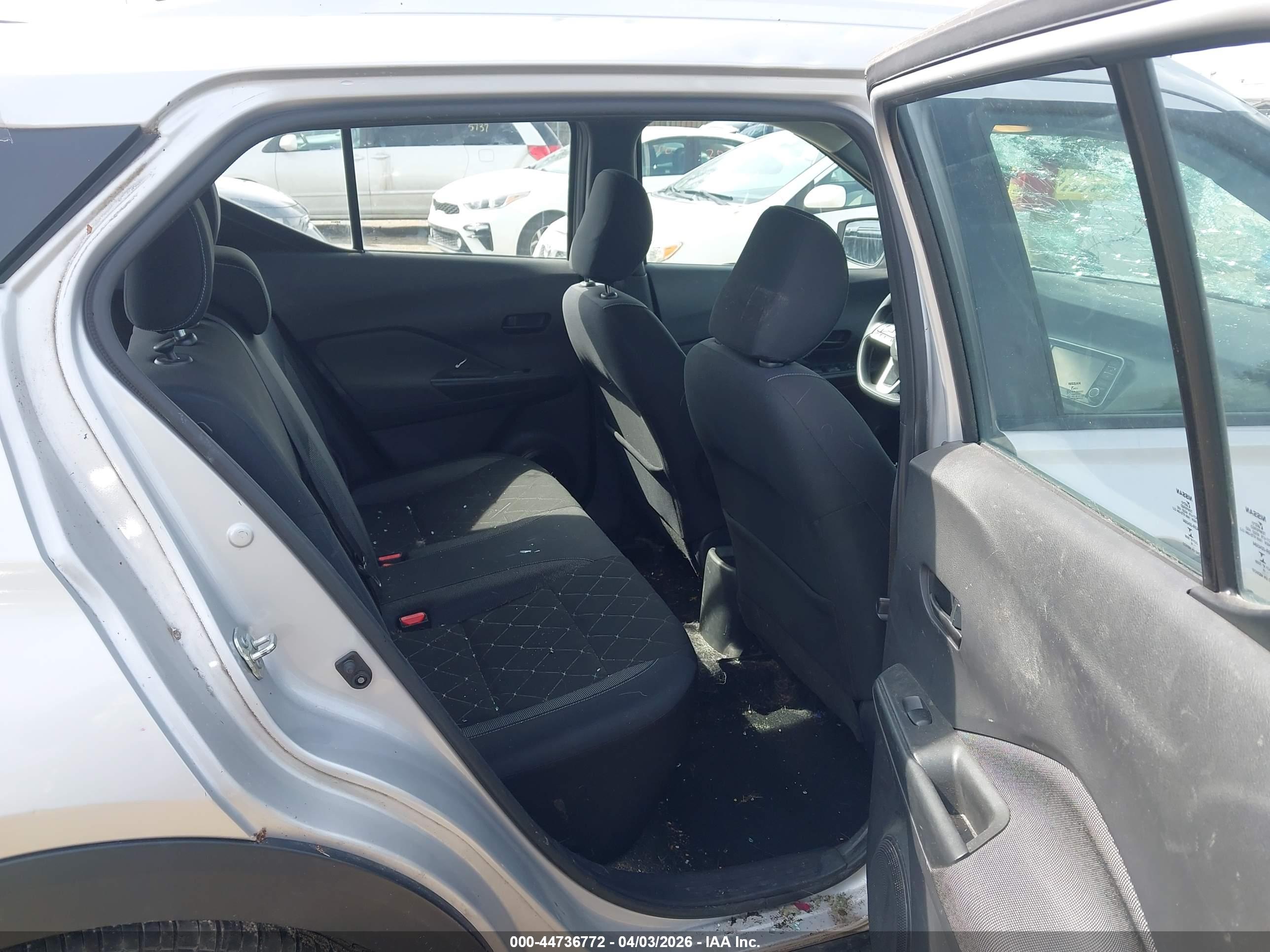 NISSAN KICKS image 8