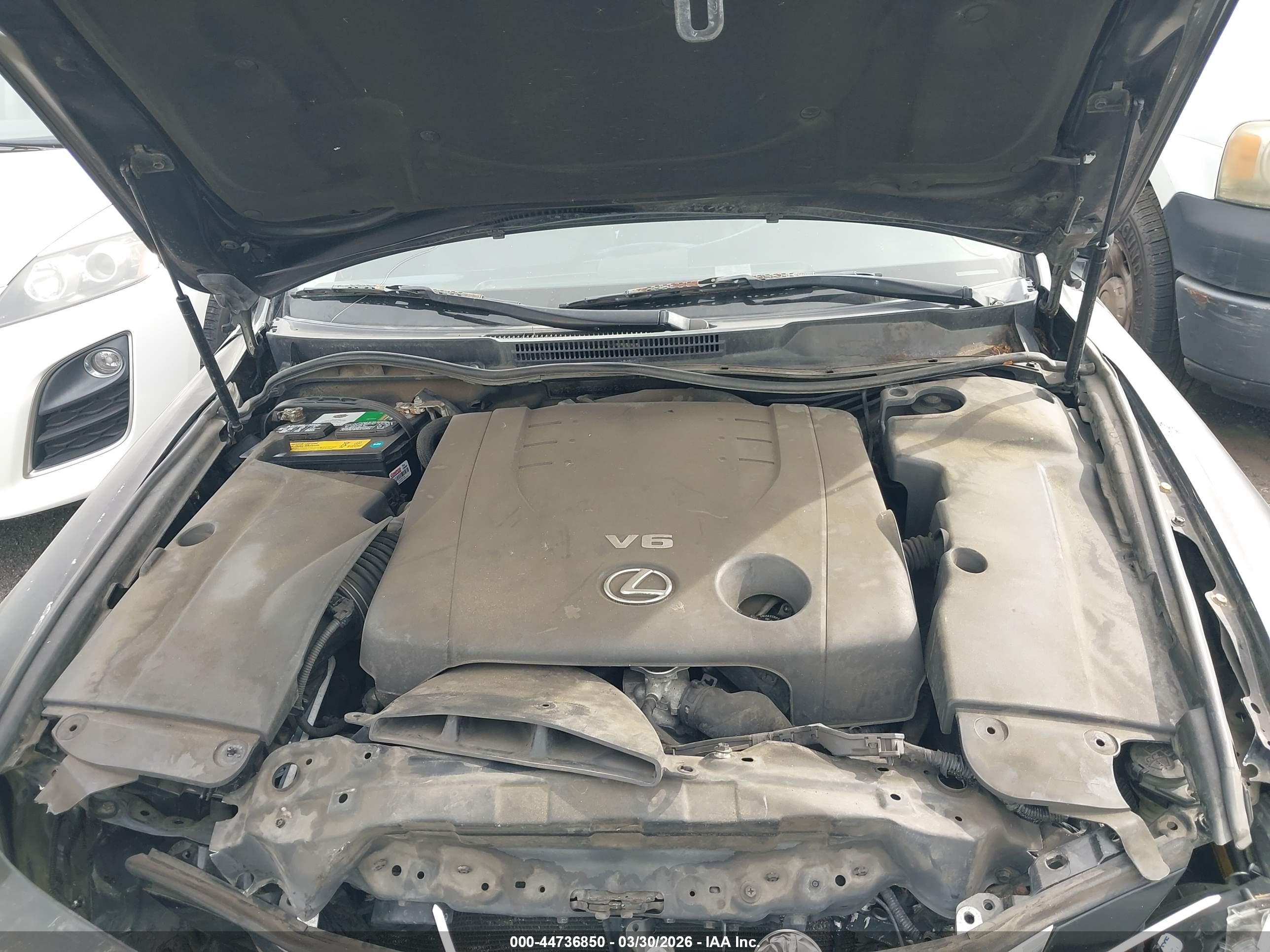 LEXUS IS image 10