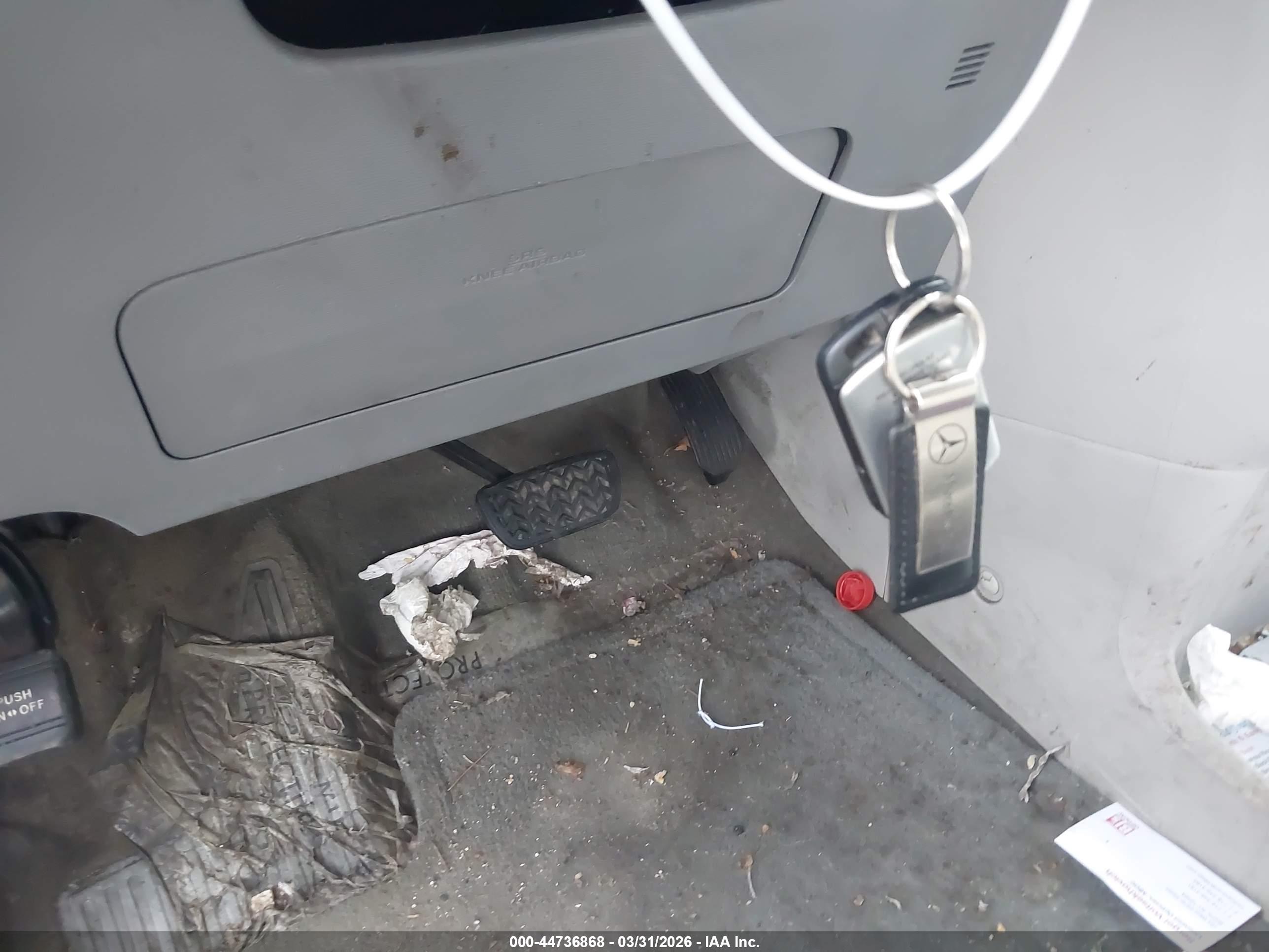 TOYOTA SIENNA image 11