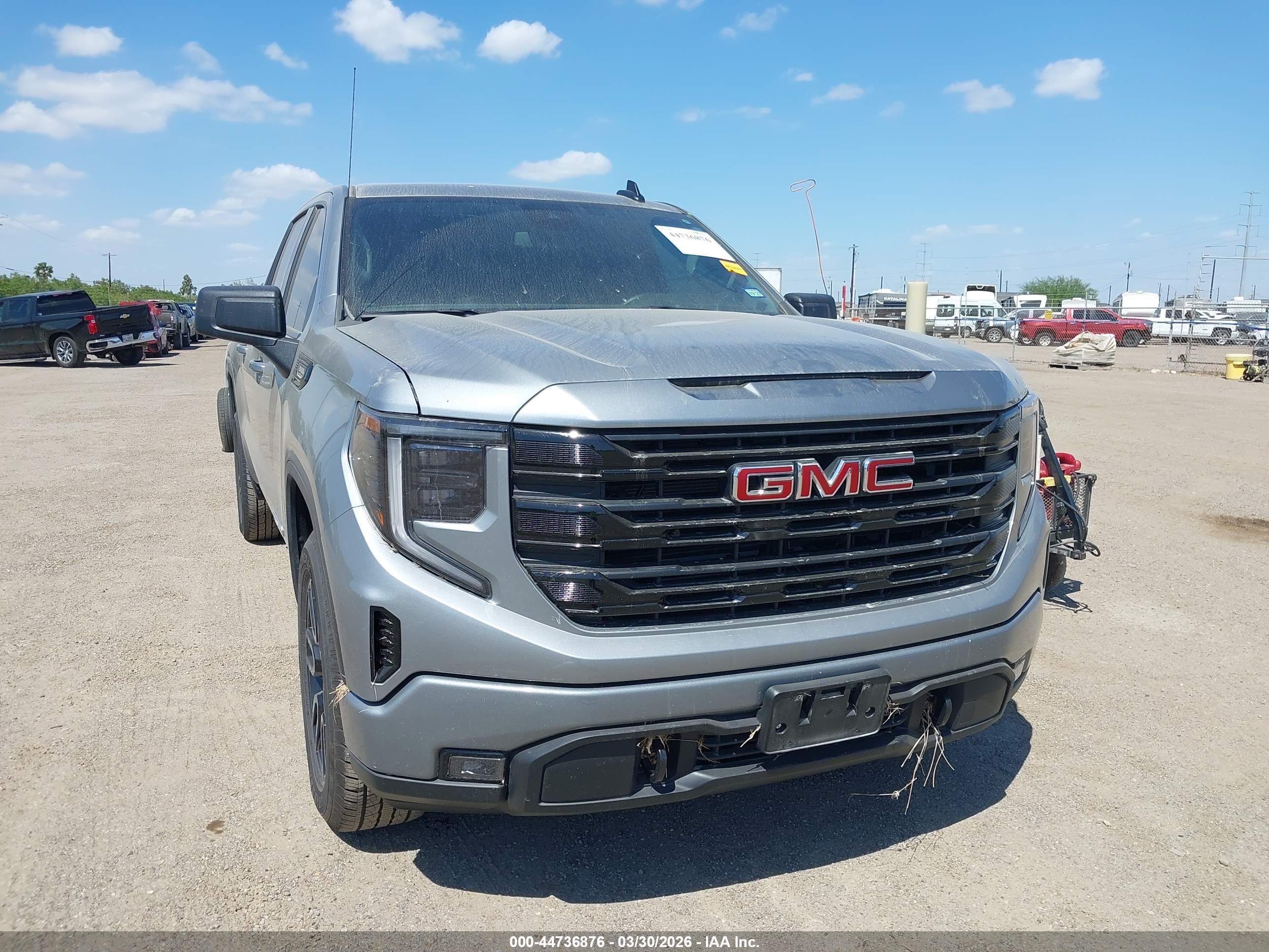 GMC SIERRA image 6