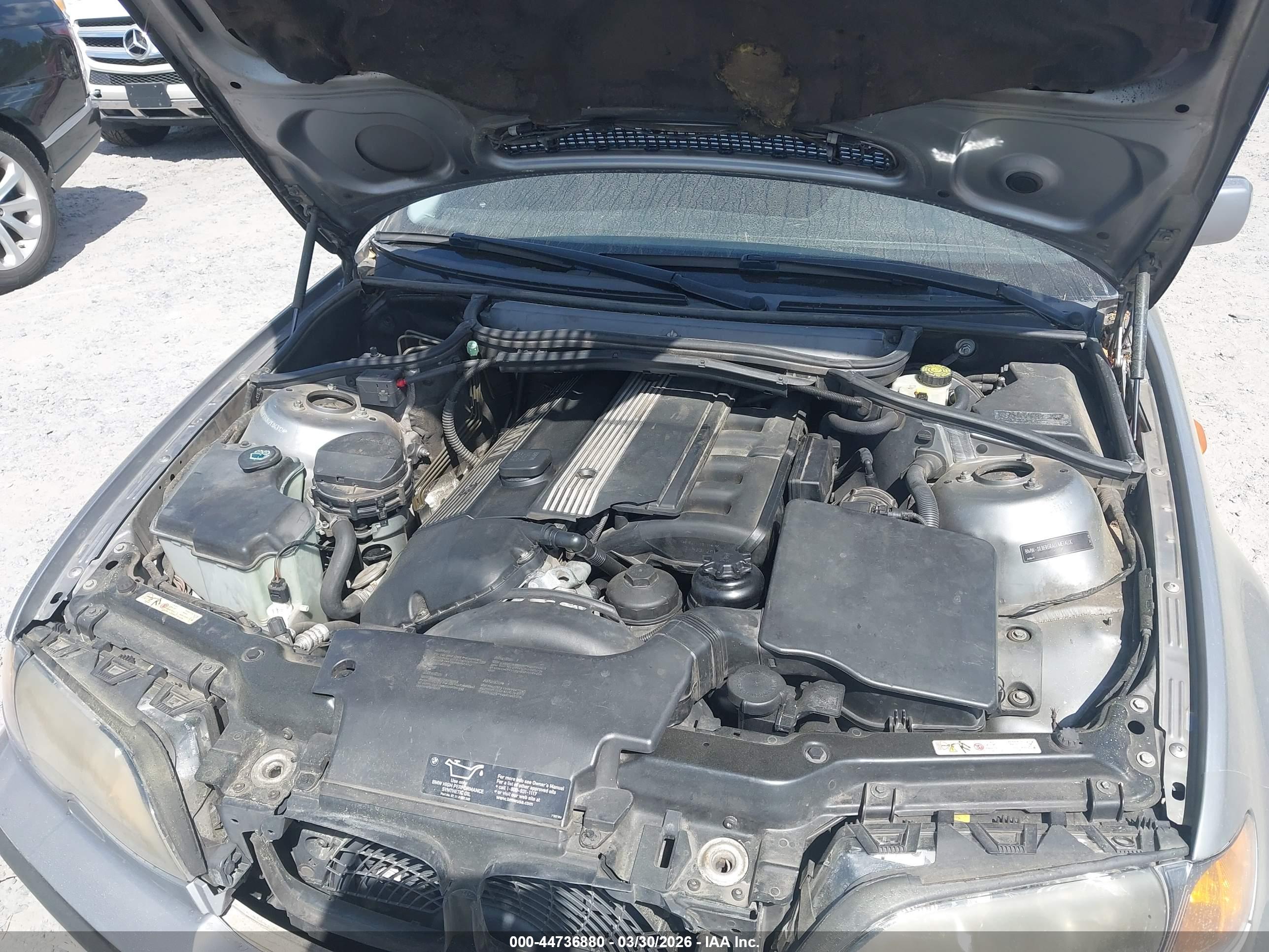 BMW 325XIT image 10