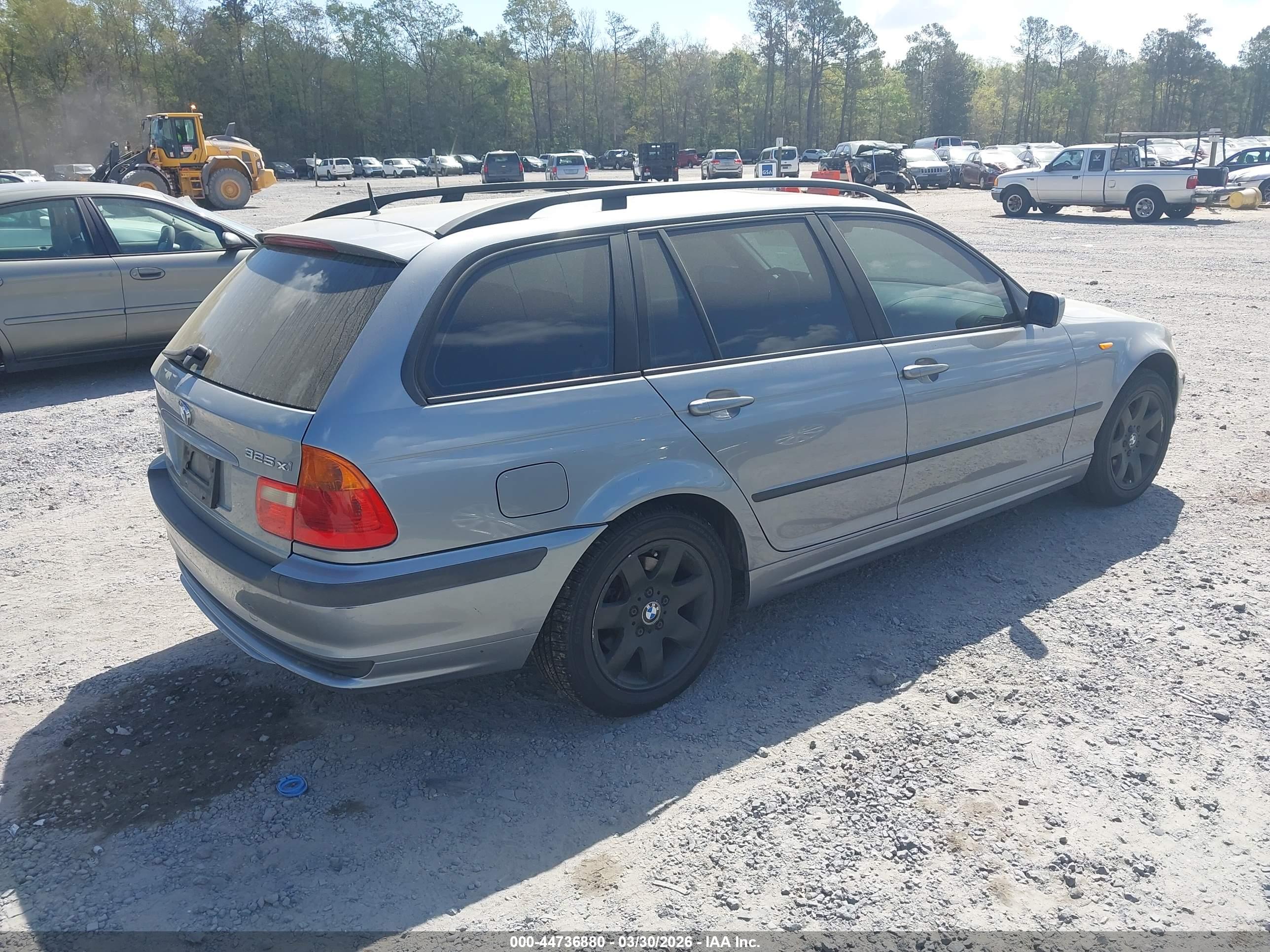 BMW 325XIT image 4