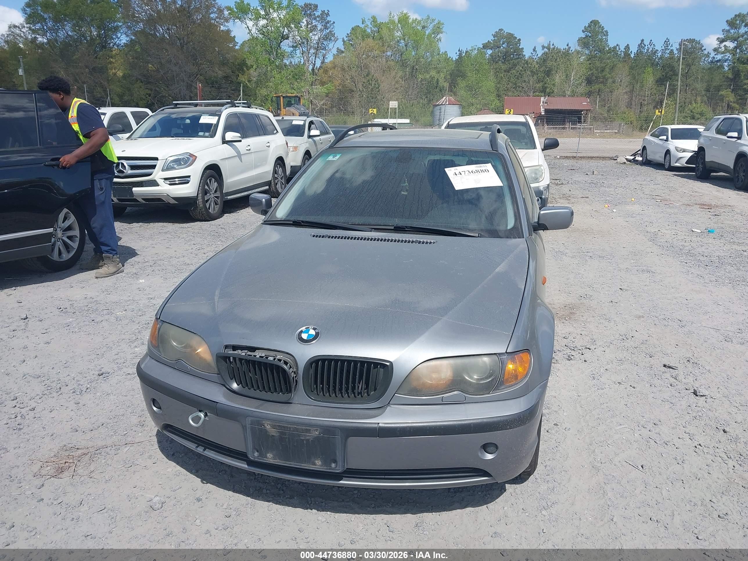 BMW 325XIT image 6