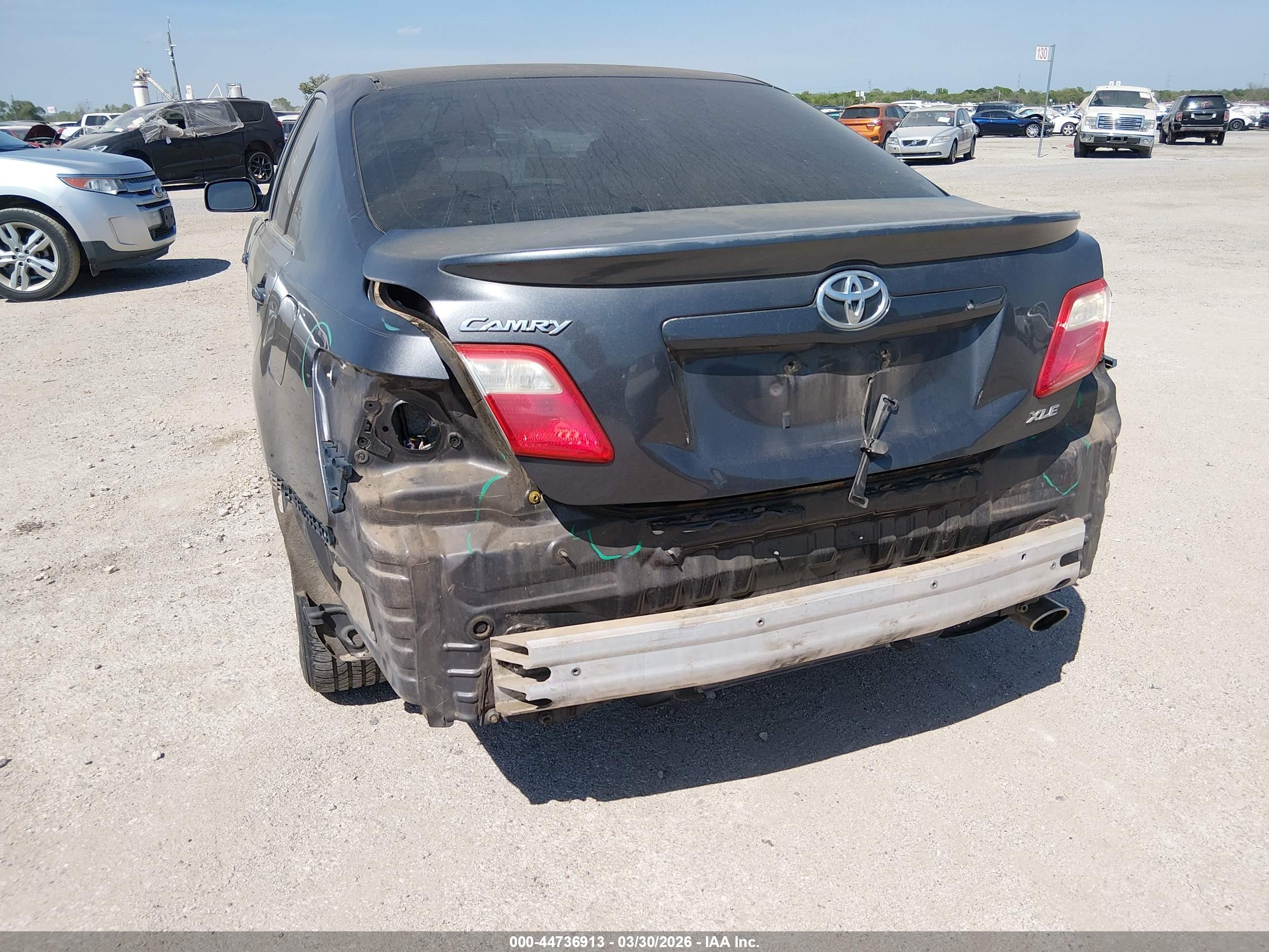 TOYOTA CAMRY image 6
