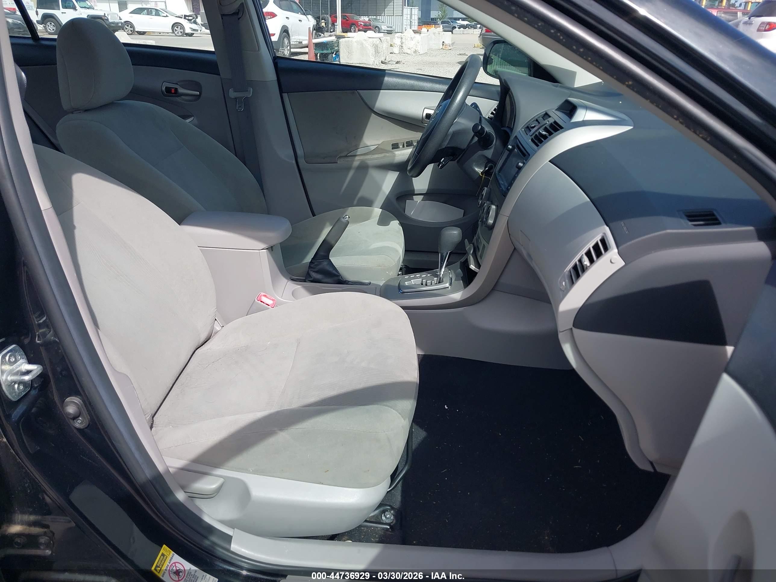 TOYOTA COROLLA image 5