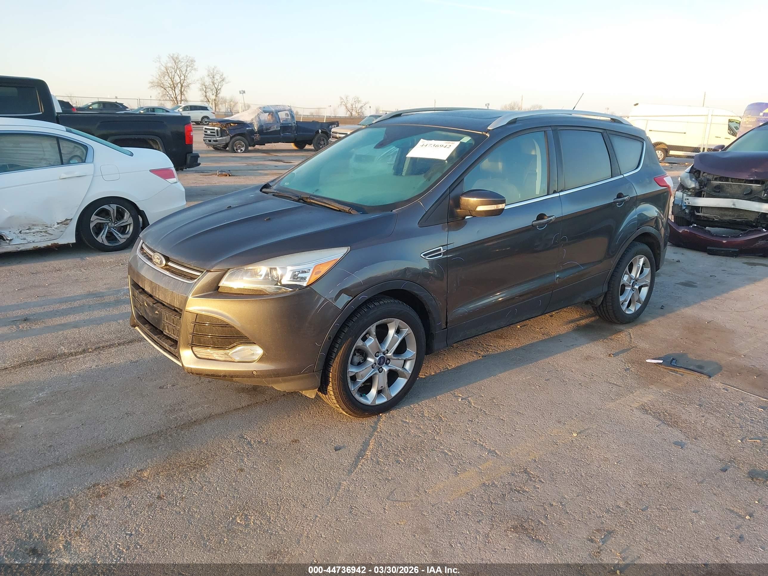 FORD ESCAPE image 2