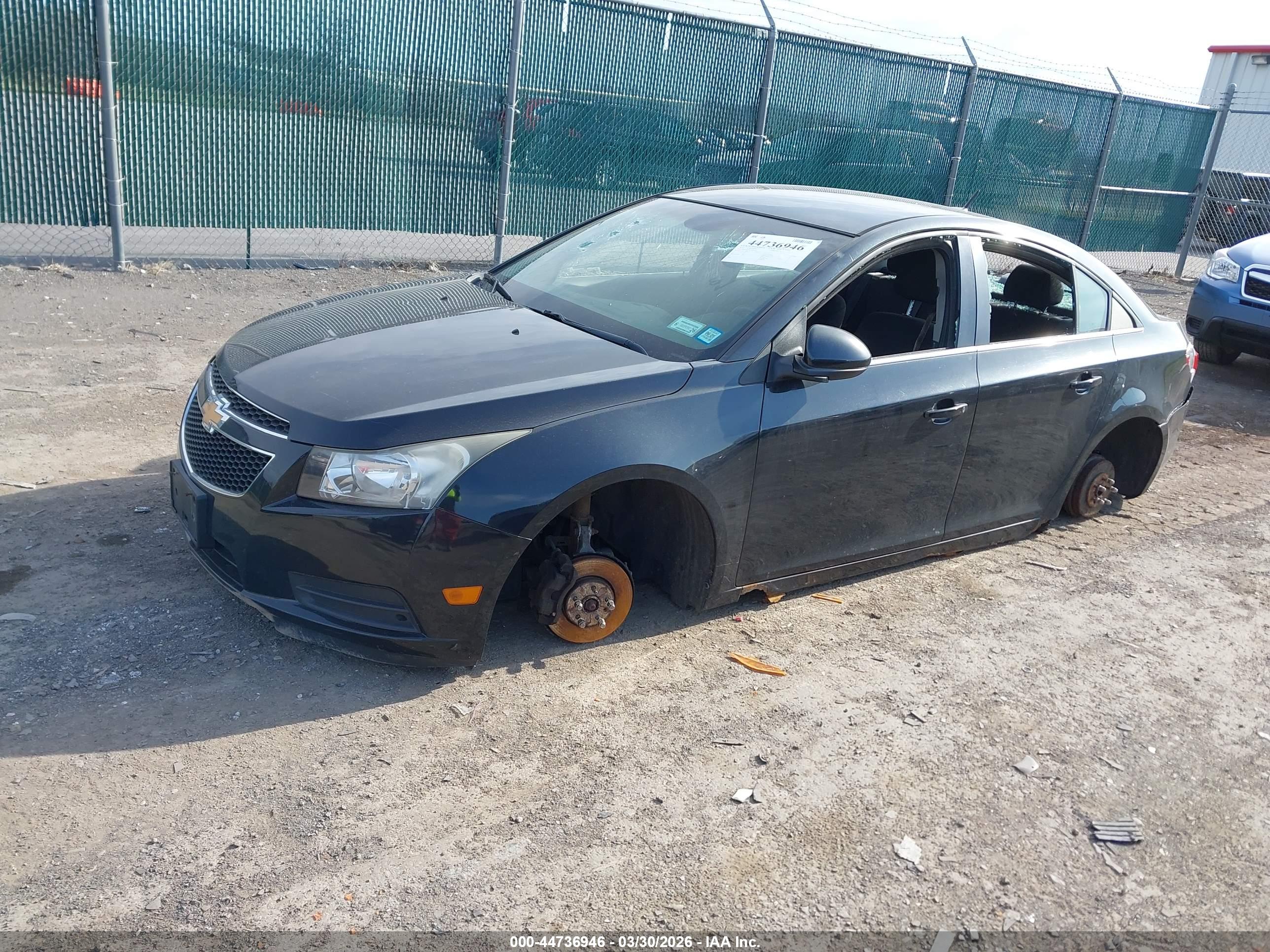 CHEVROLET CRUZE image 2