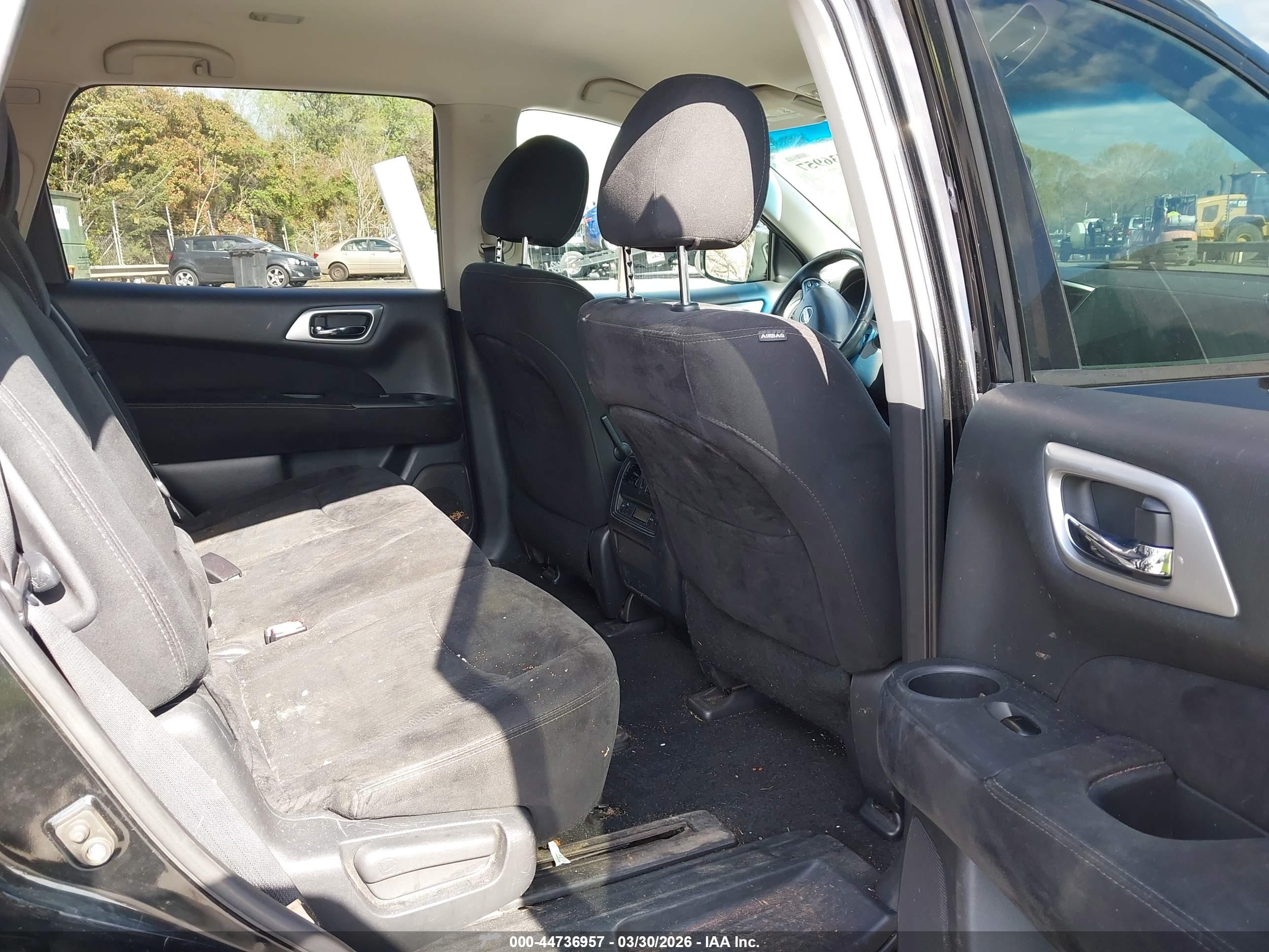 NISSAN PATHFINDER image 8