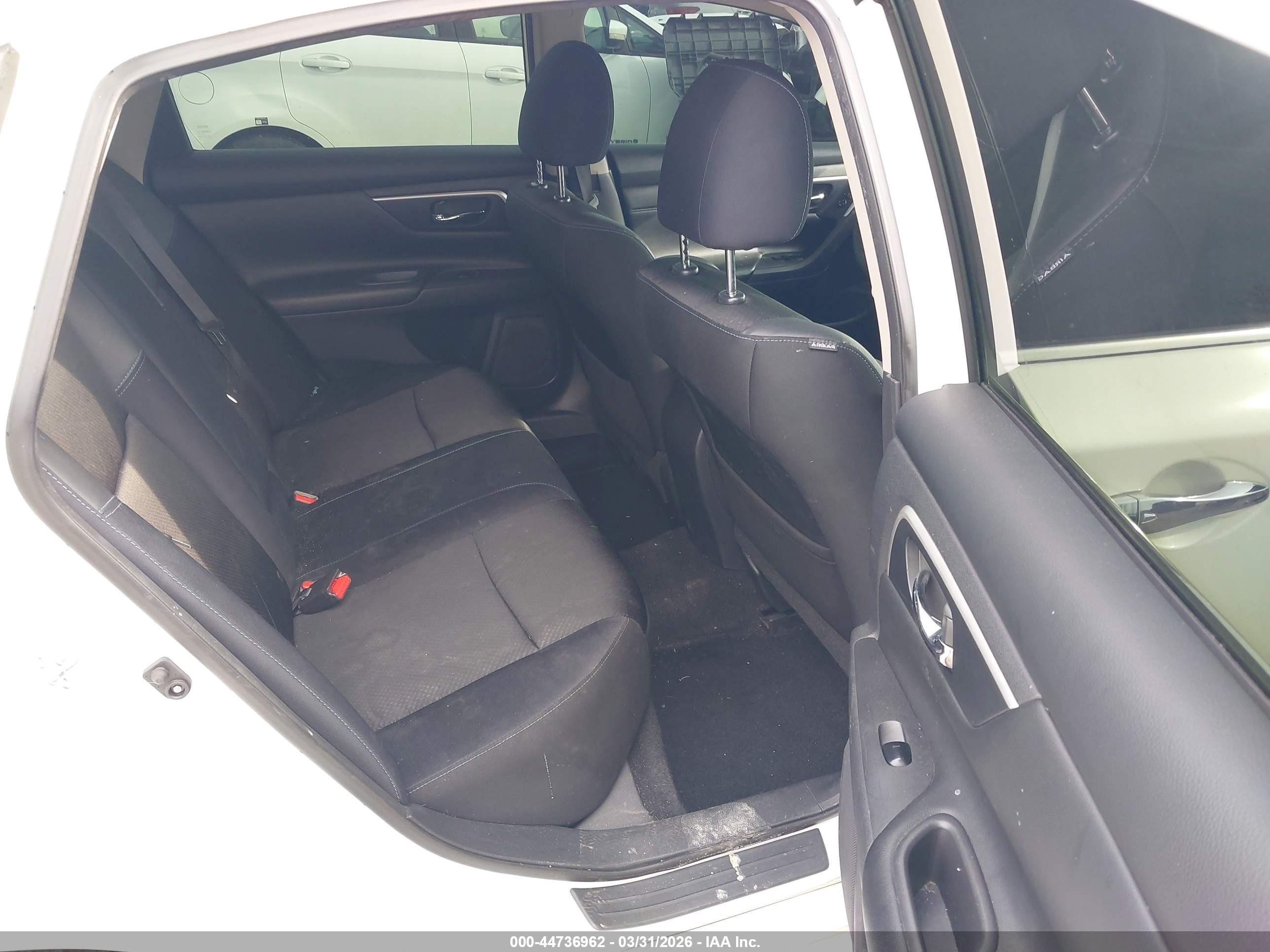NISSAN ALTIMA image 8