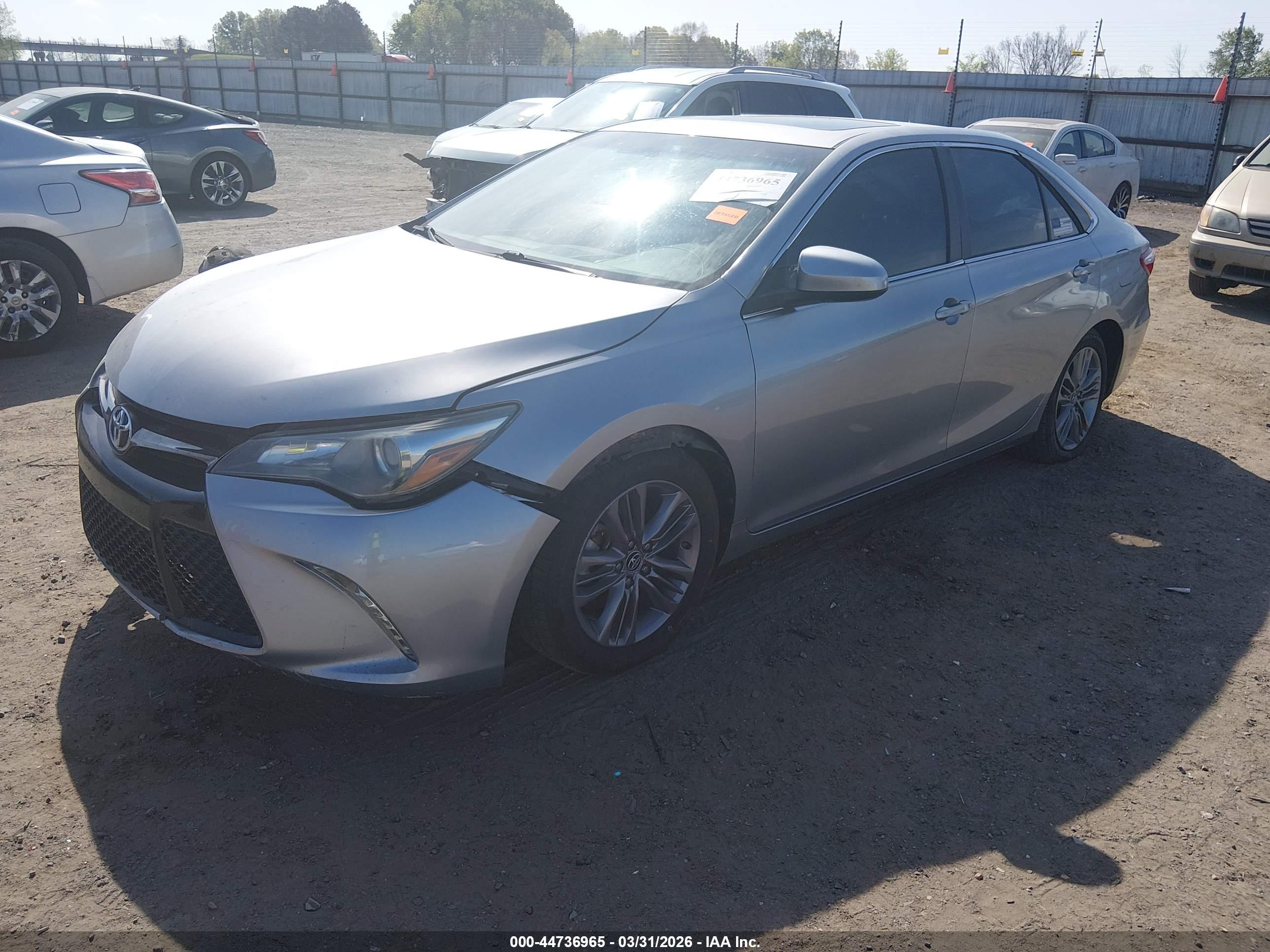 TOYOTA CAMRY image 2