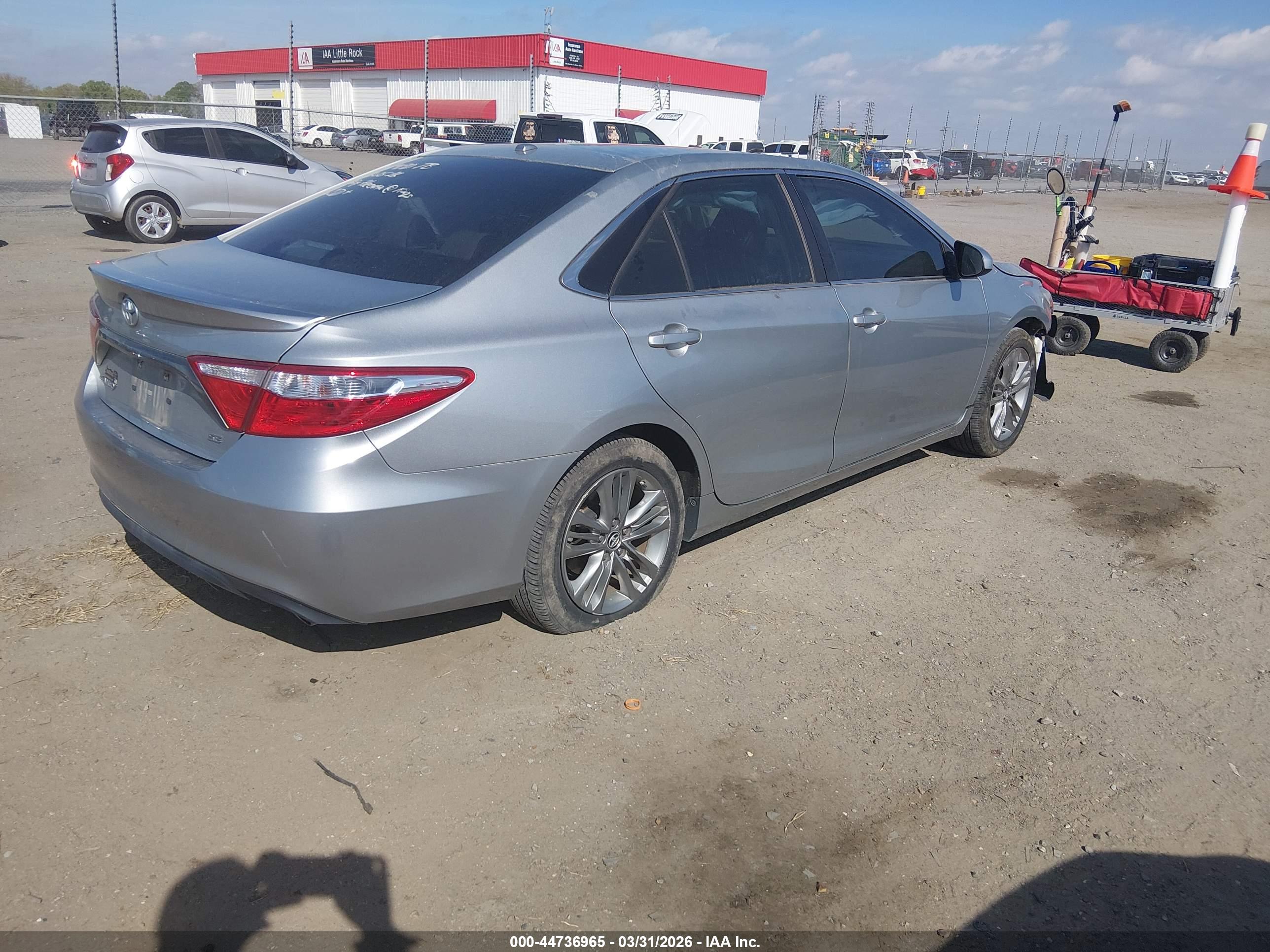 TOYOTA CAMRY image 4