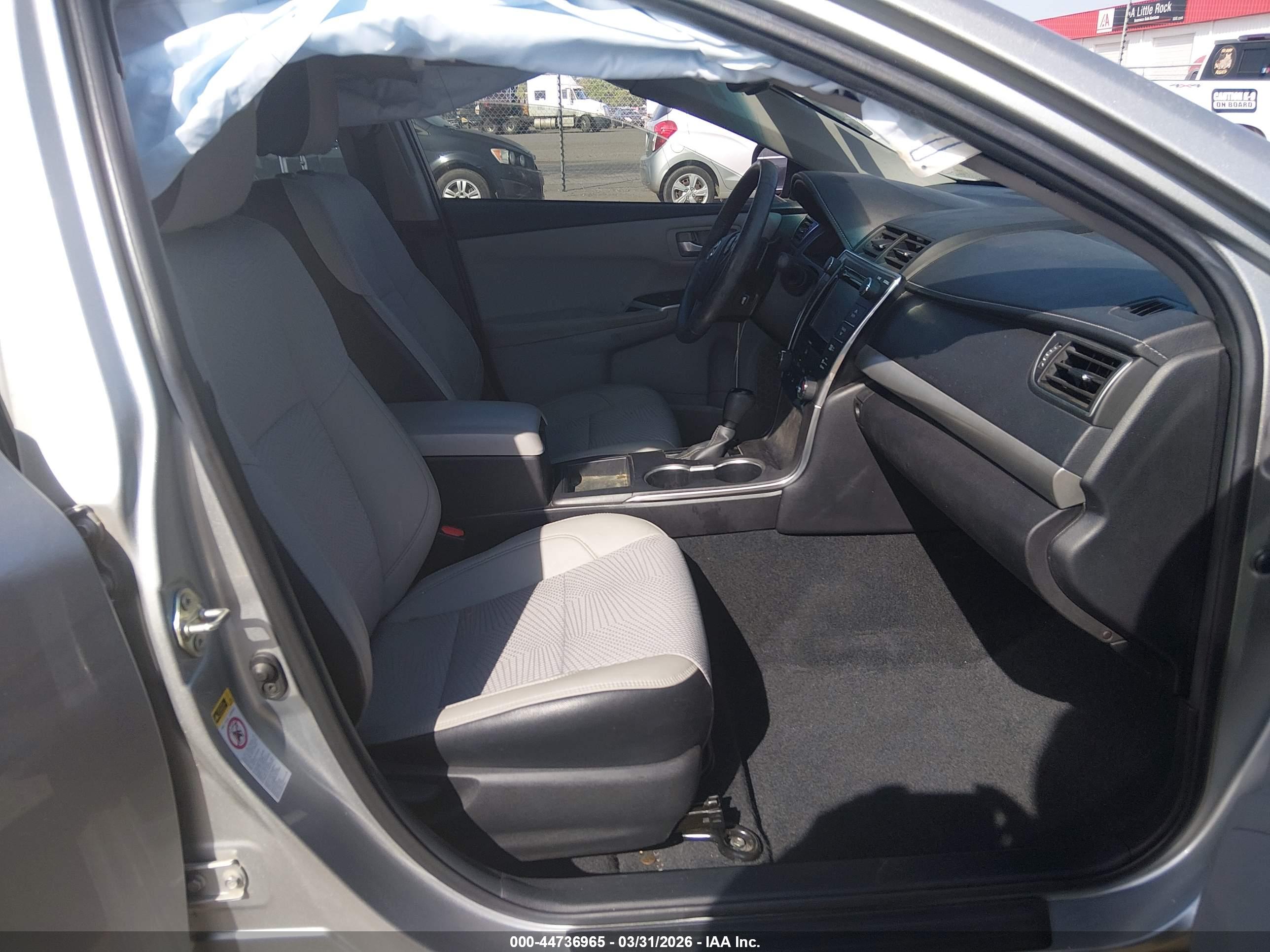 TOYOTA CAMRY image 5