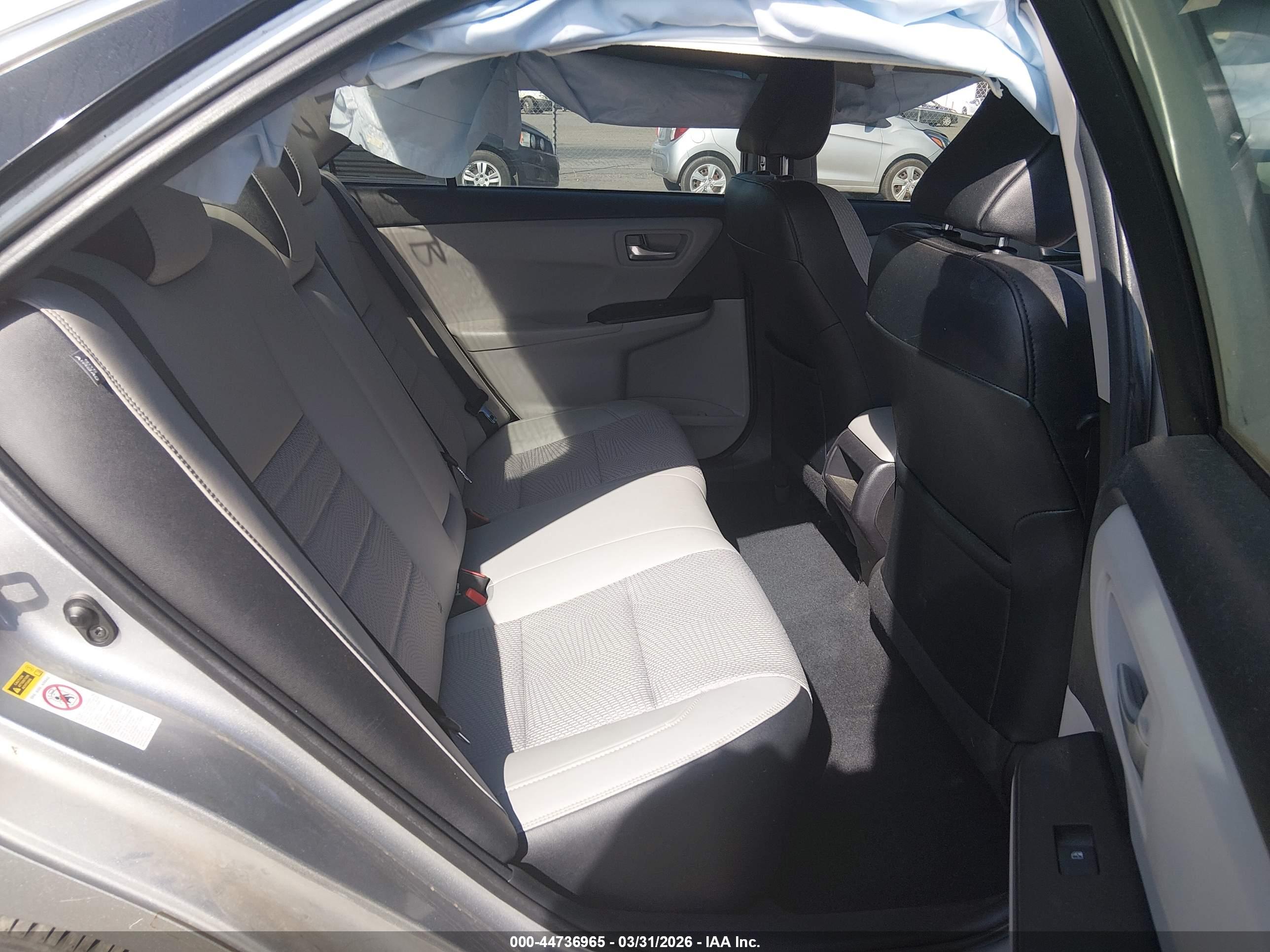 TOYOTA CAMRY image 8
