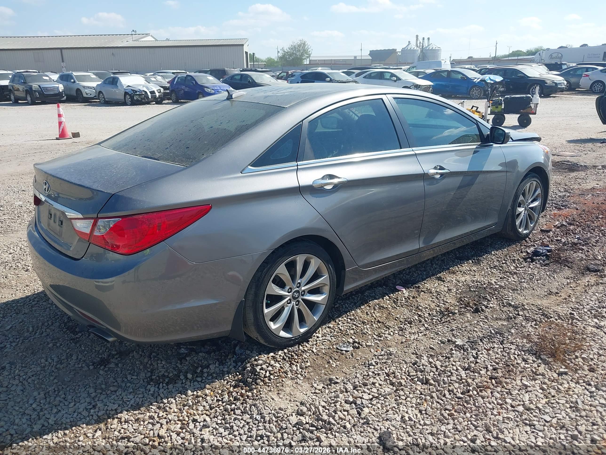 HYUNDAI SONATA image 4