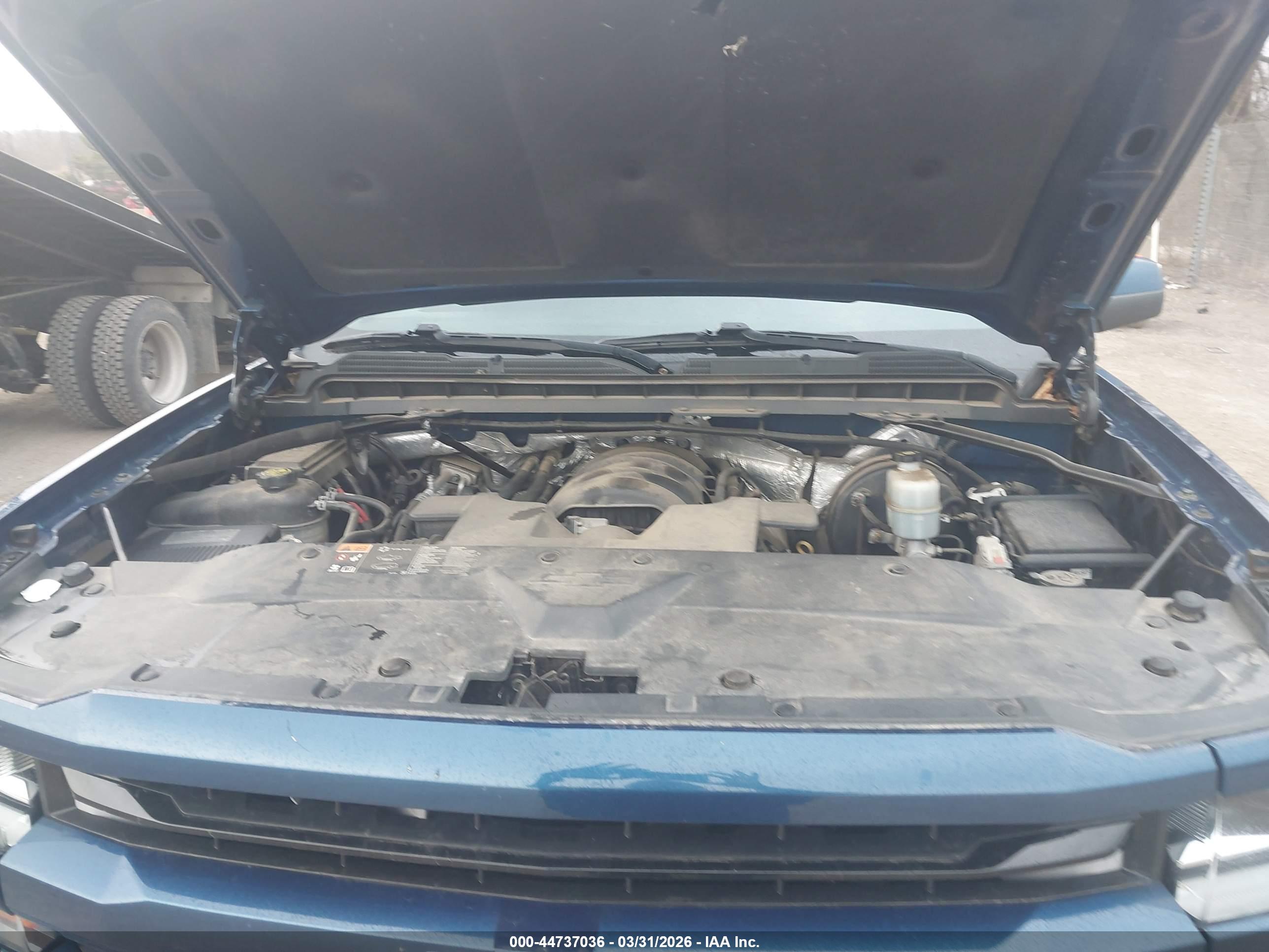 CHEVROLET SILVERADO image 10