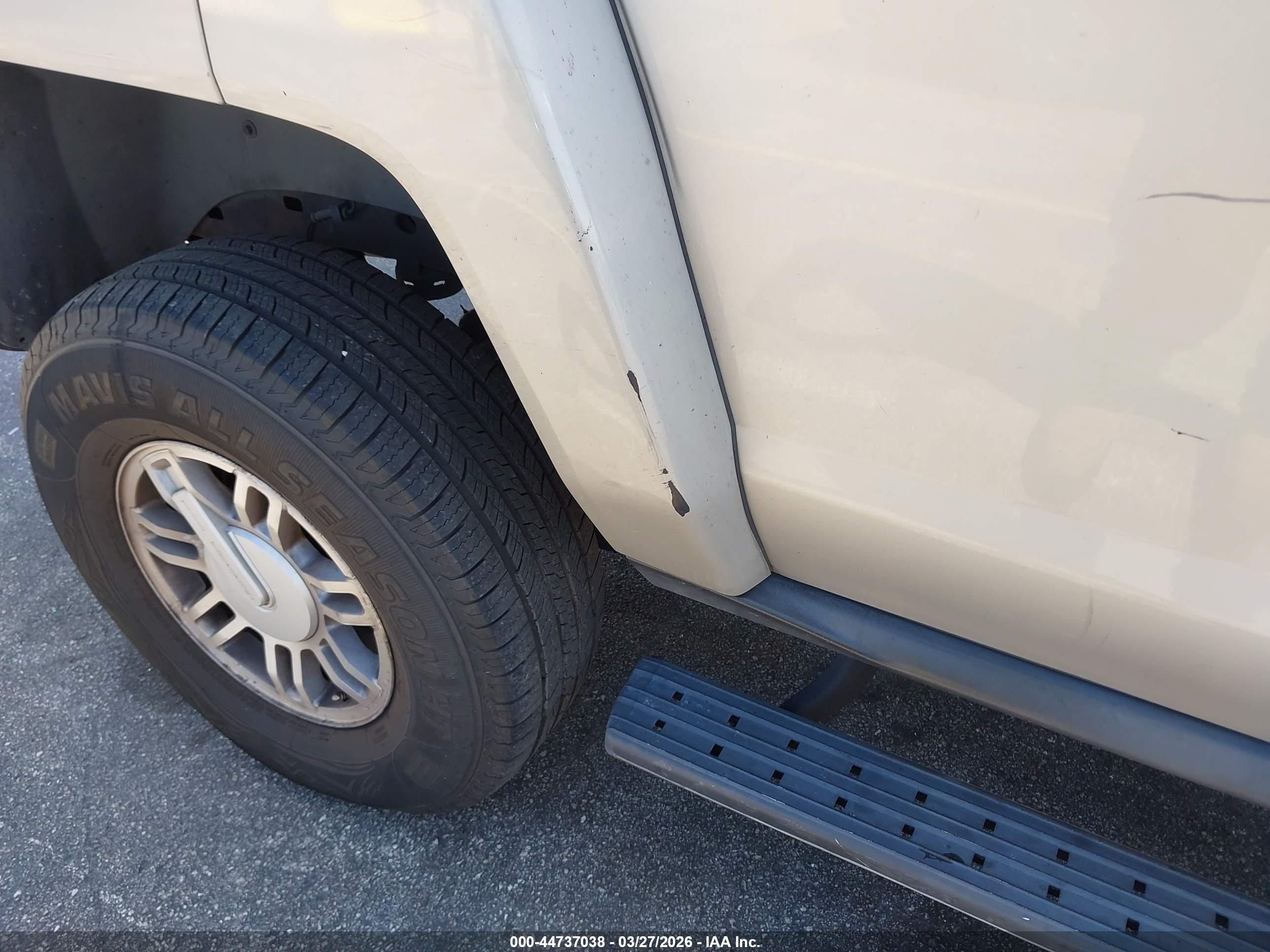 HUMMER H3 image 6