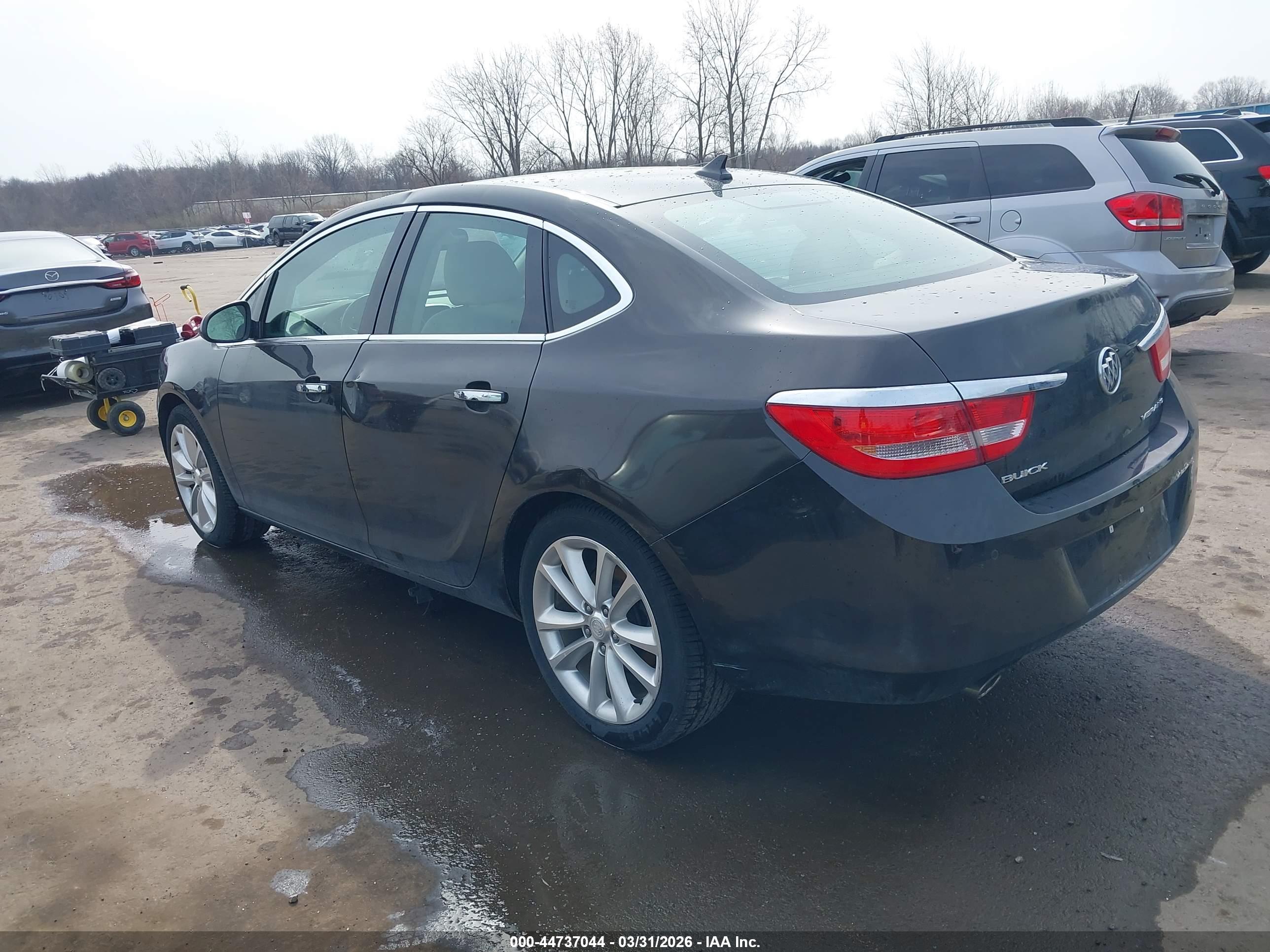 BUICK VERANO image 3