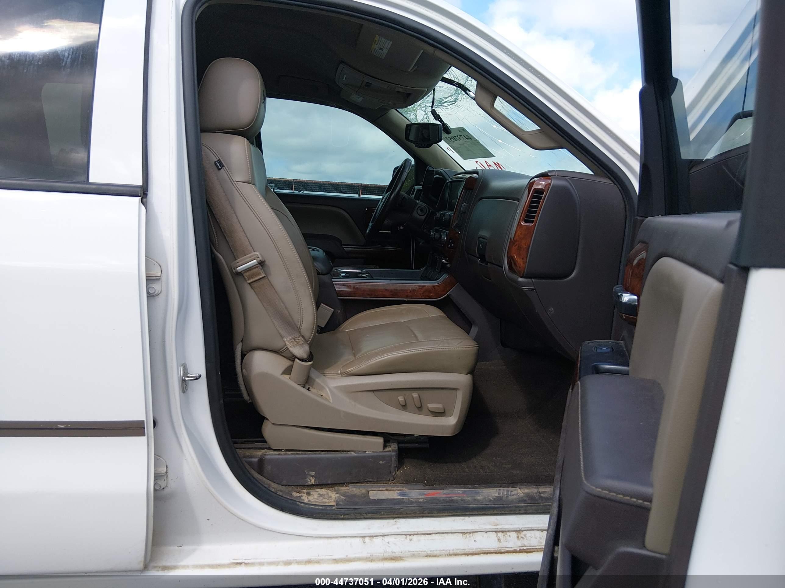 CHEVROLET SILVERADO image 5