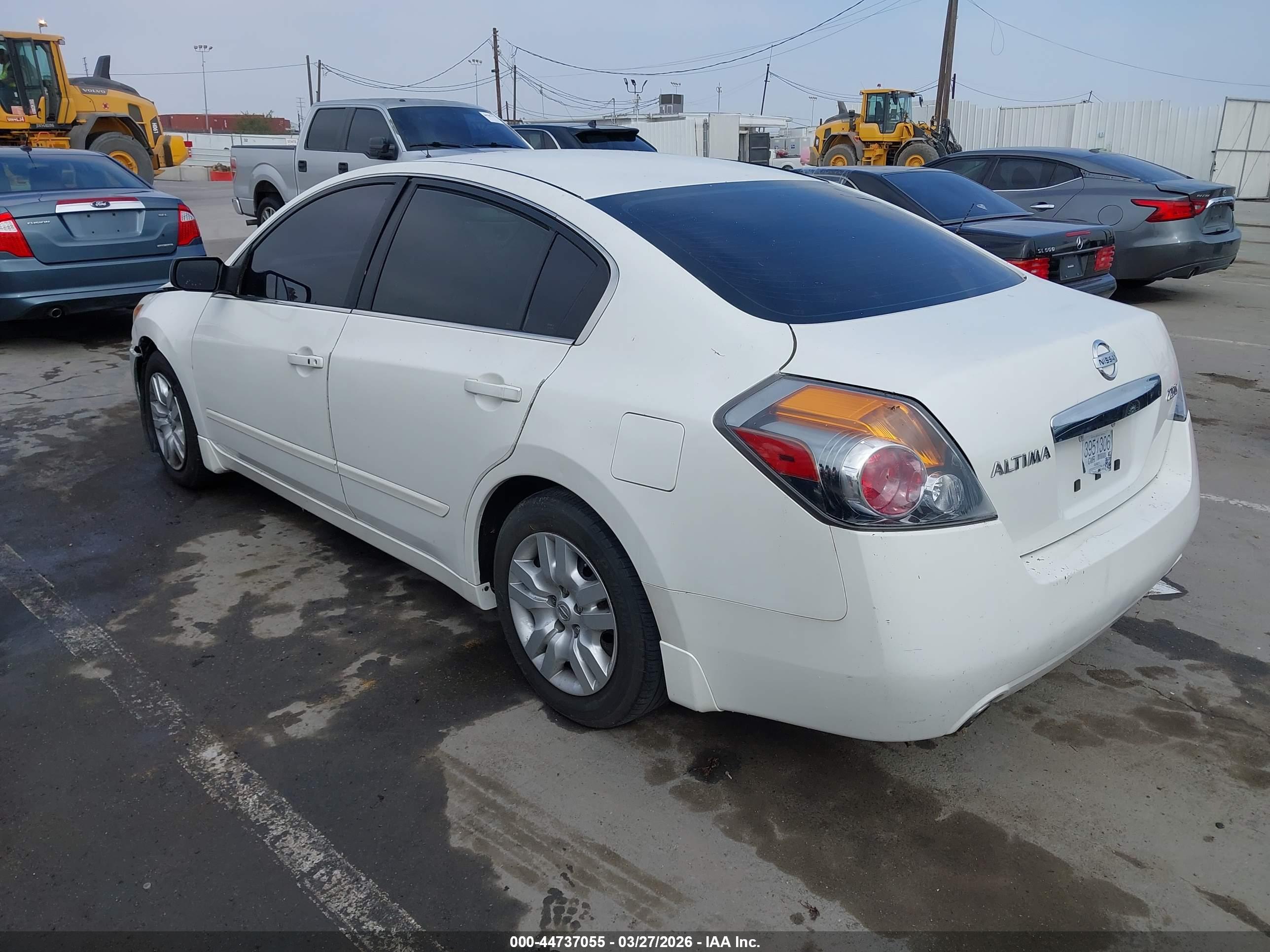 NISSAN ALTIMA image 3