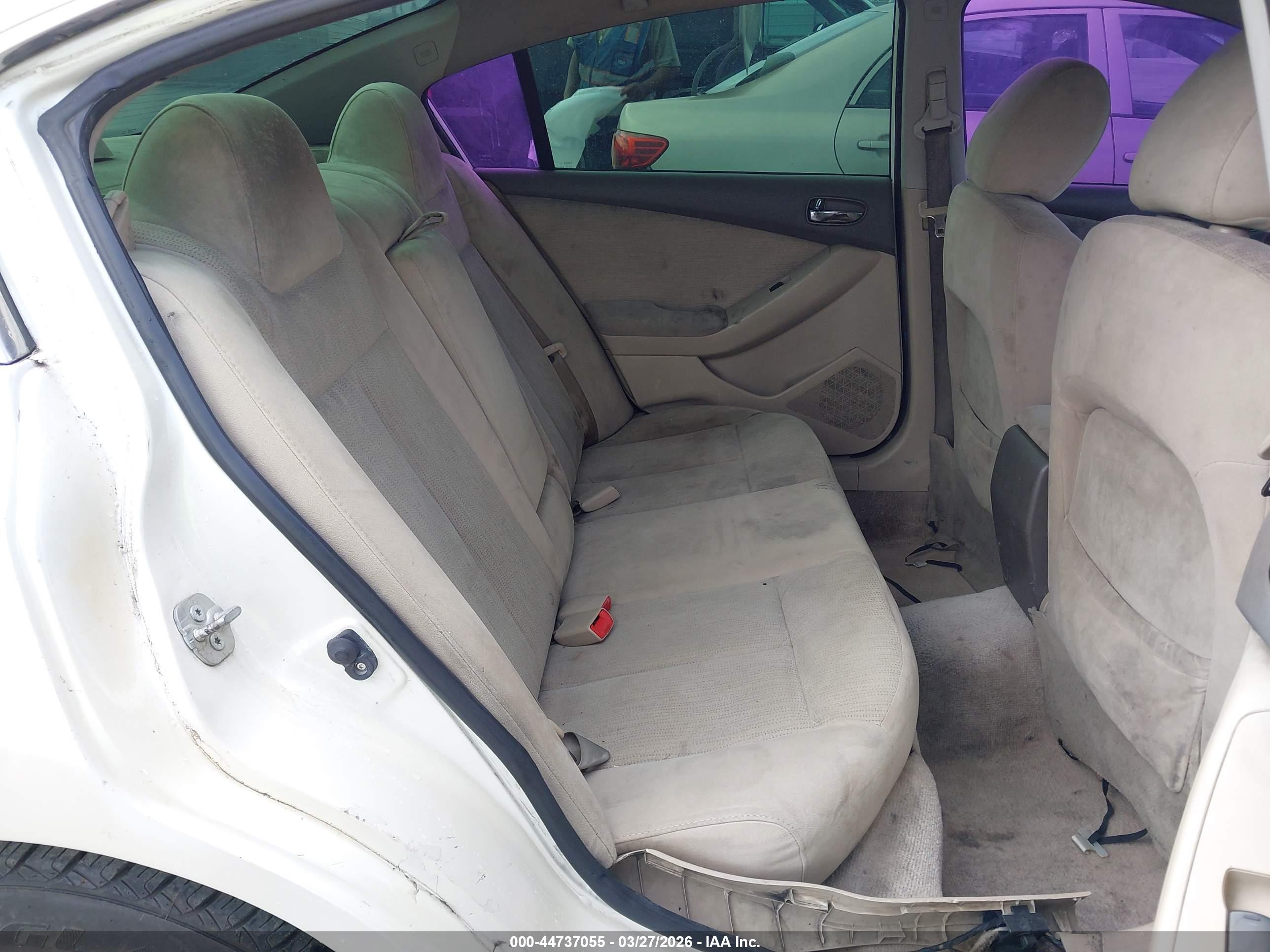 NISSAN ALTIMA image 8