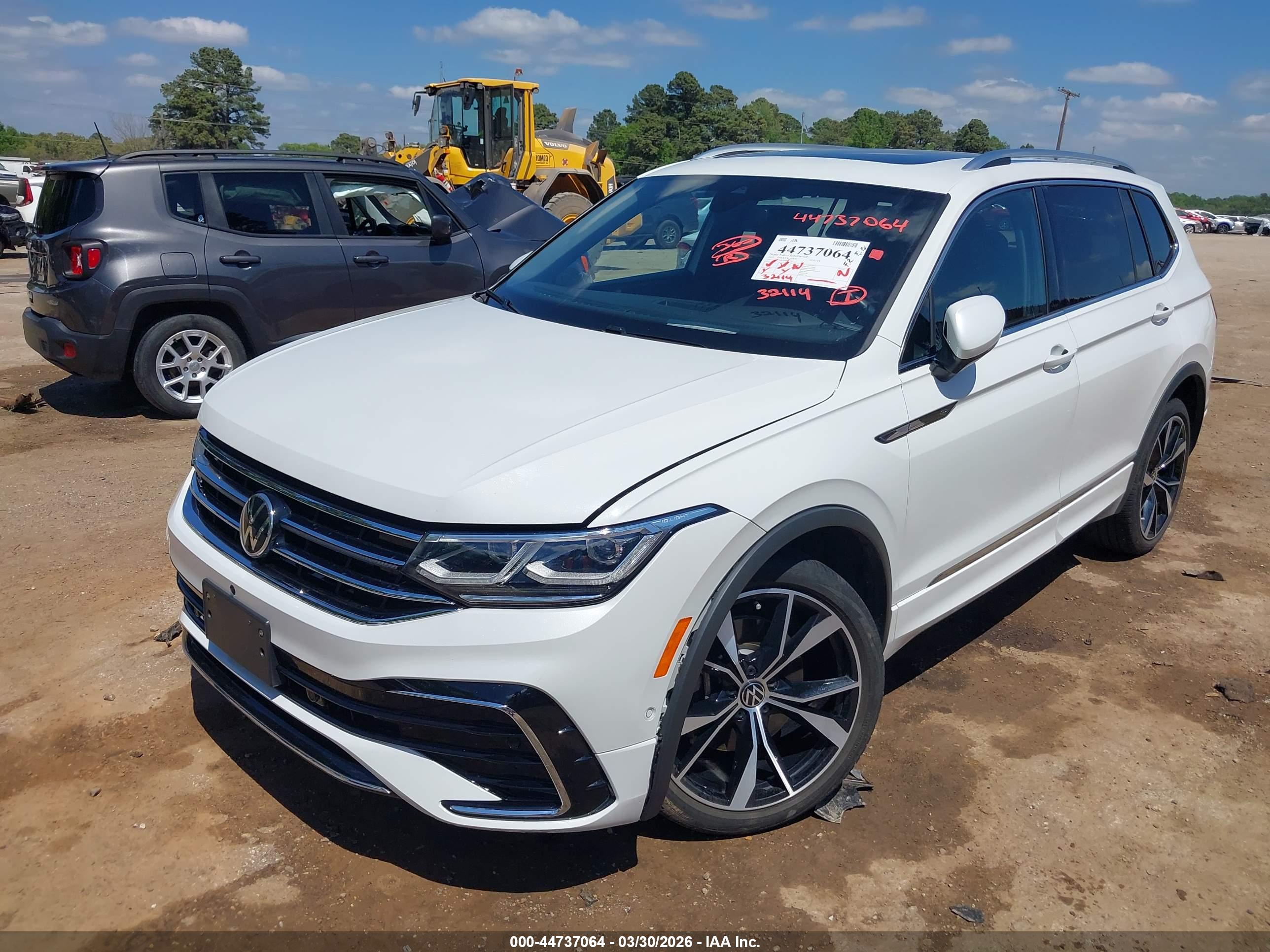 VOLKSWAGEN TIGUAN image 2