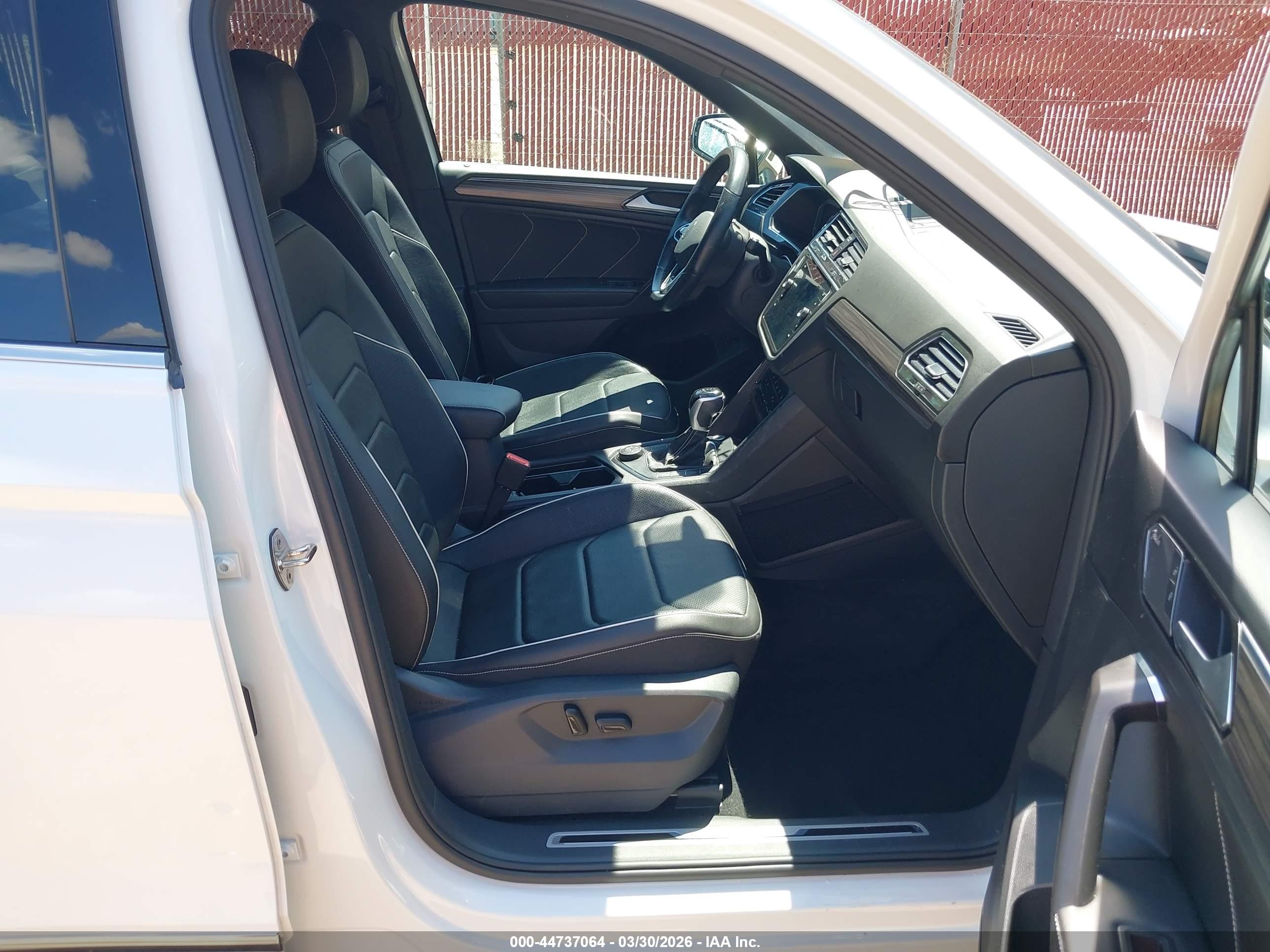 VOLKSWAGEN TIGUAN image 5
