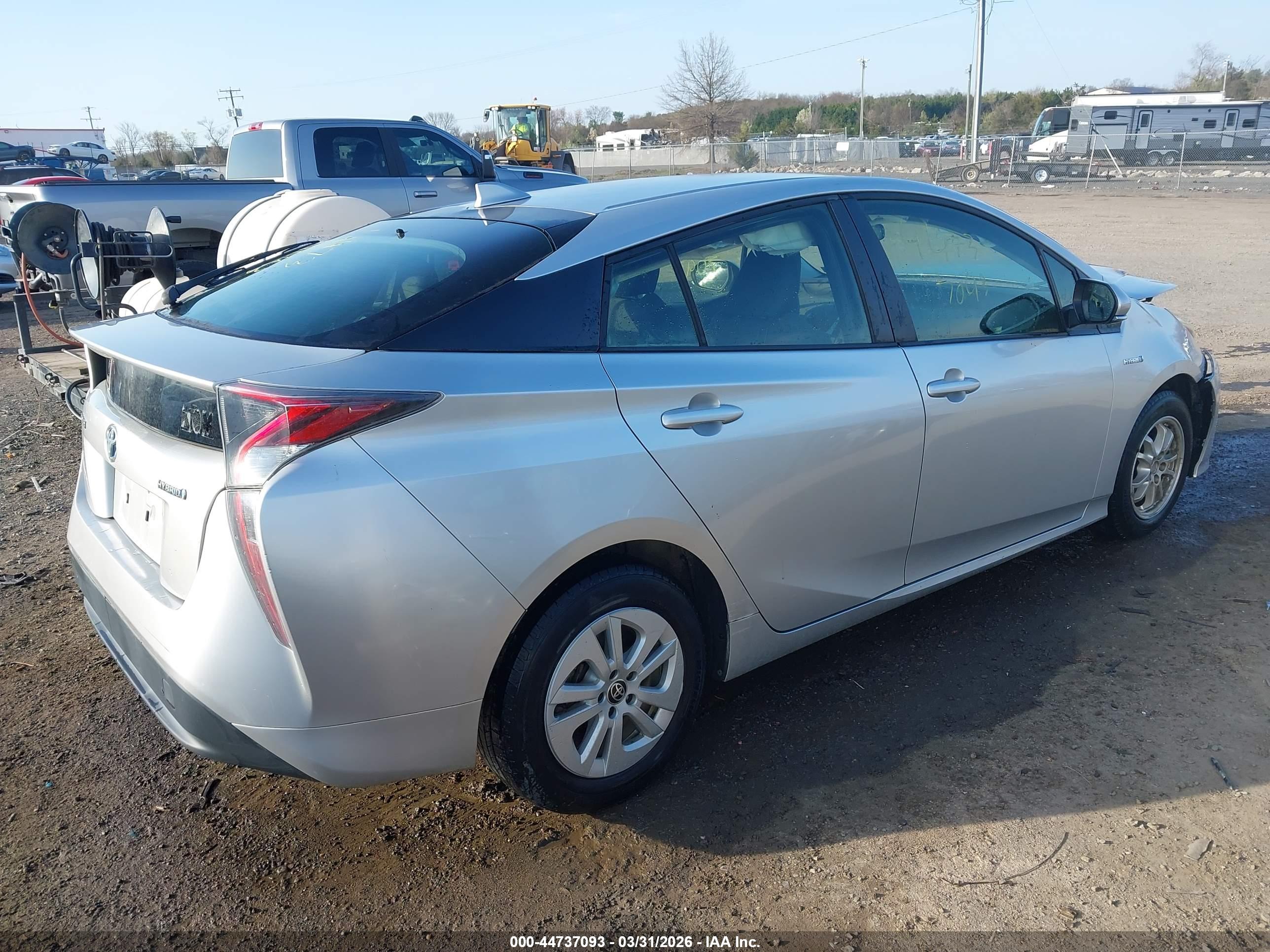 TOYOTA PRIUS image 4