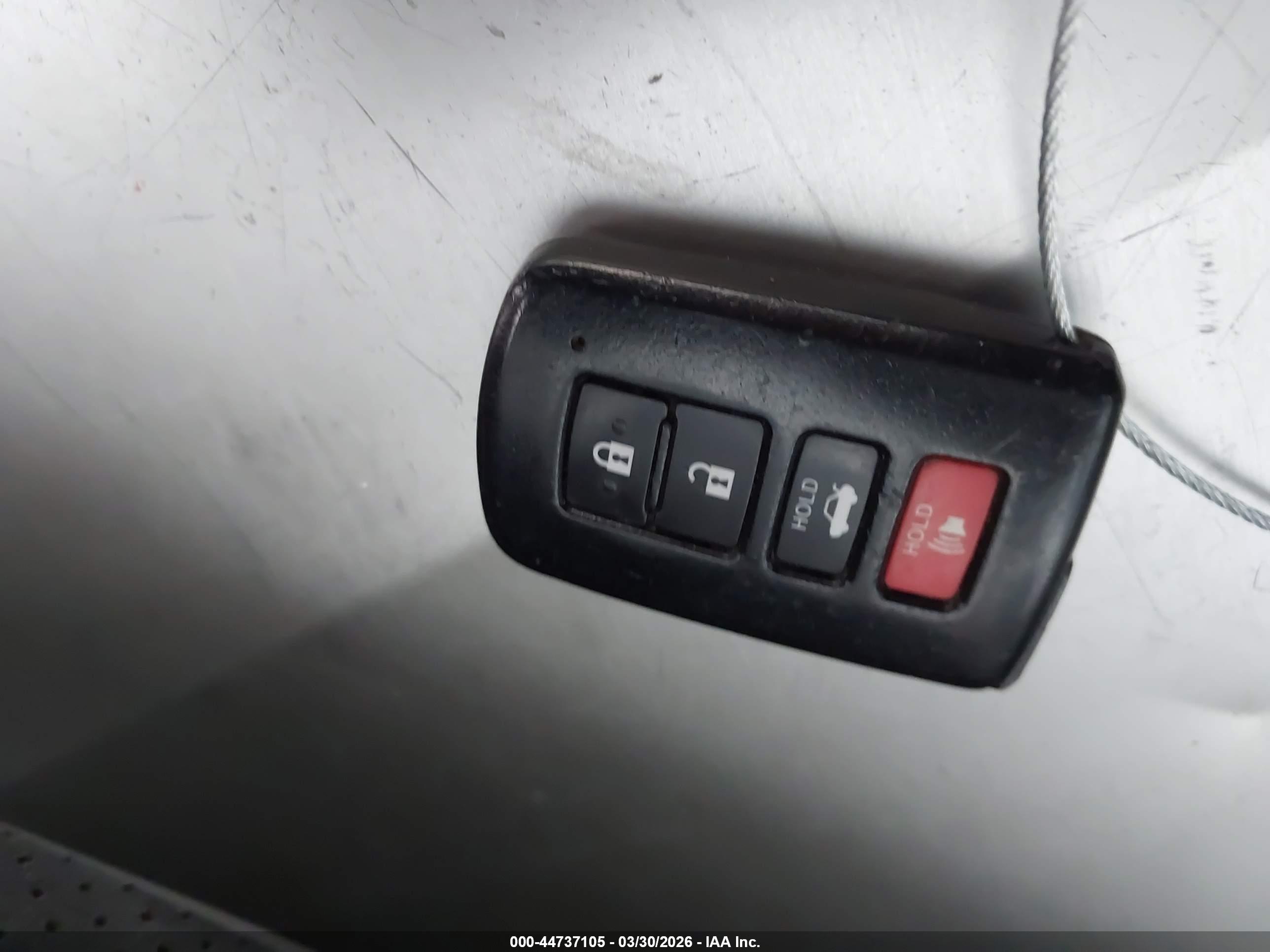 TOYOTA CAMRY image 11