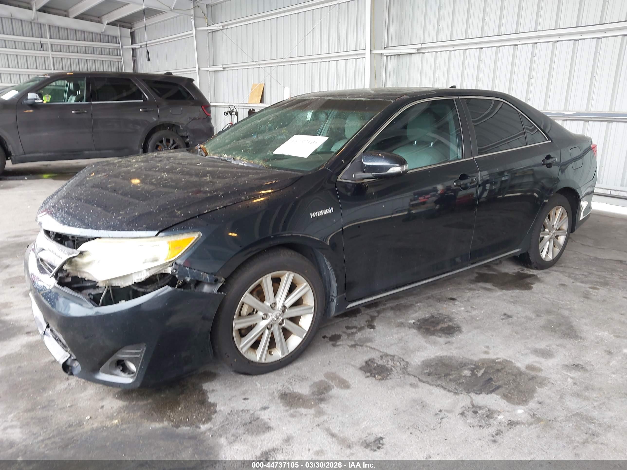 TOYOTA CAMRY image 2