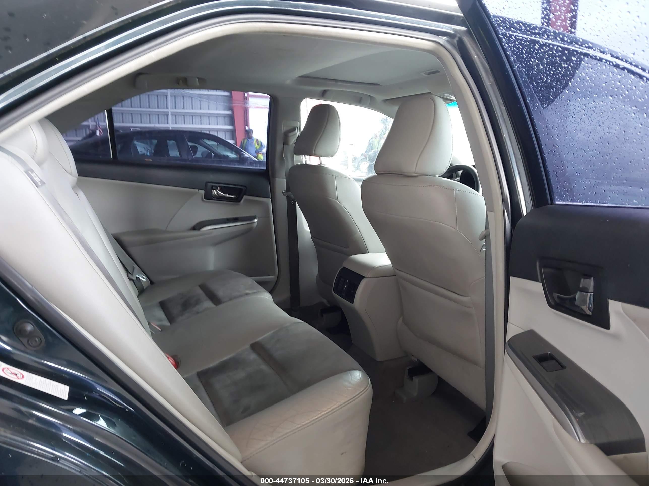 TOYOTA CAMRY image 8