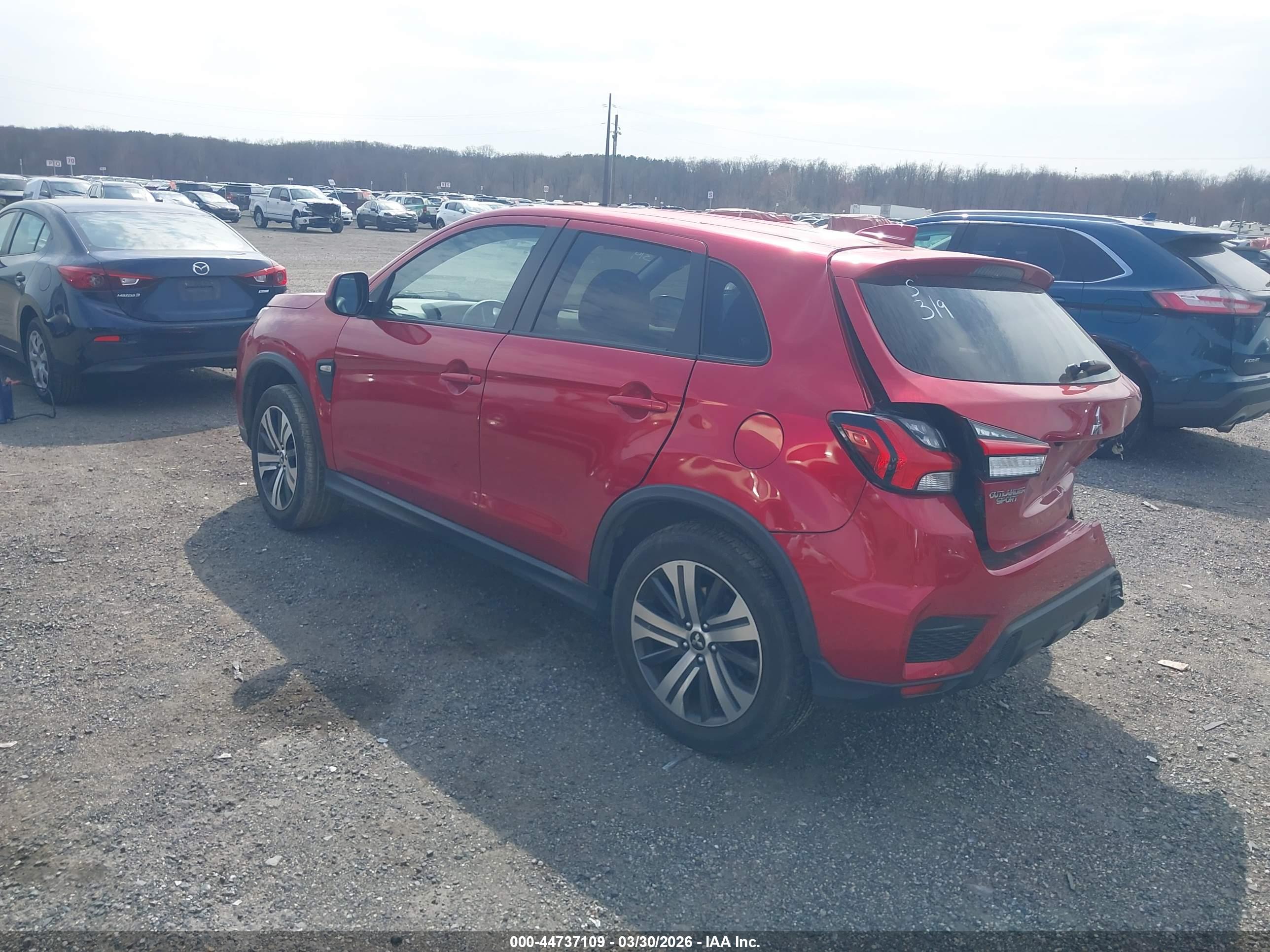 MITSUBISHI OUTLANDER image 3