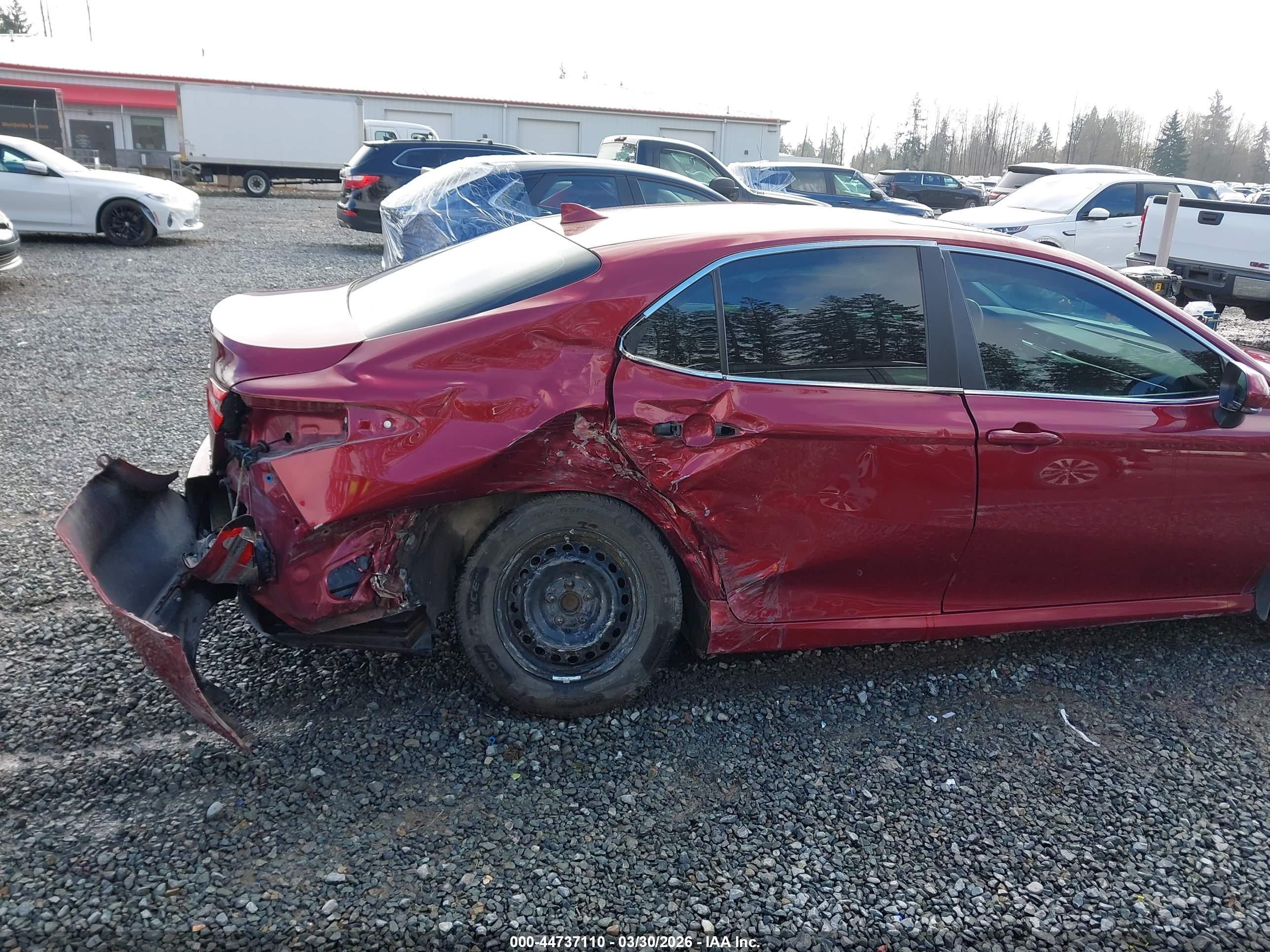 TOYOTA CAMRY image 6