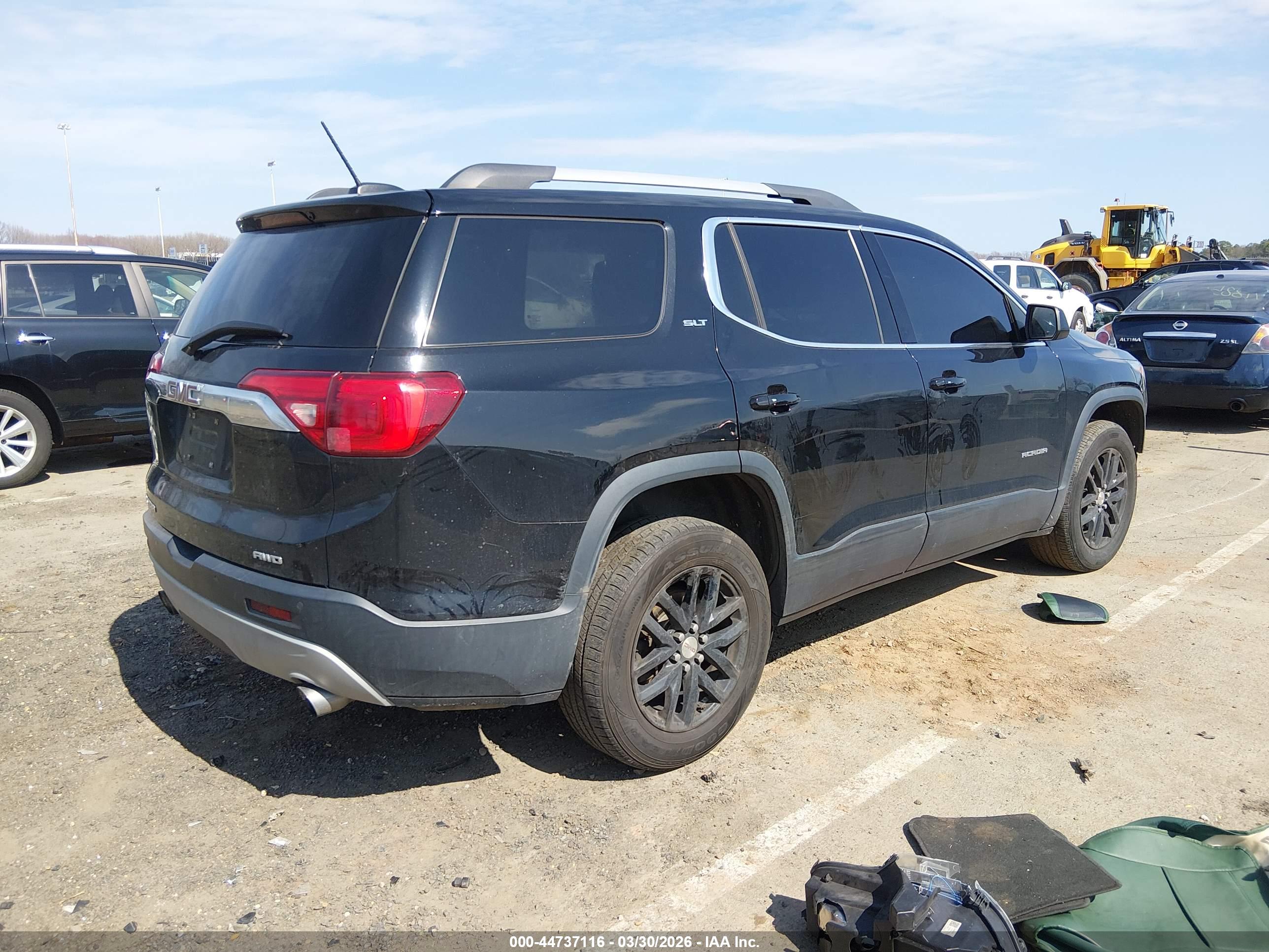 GMC ACADIA image 4