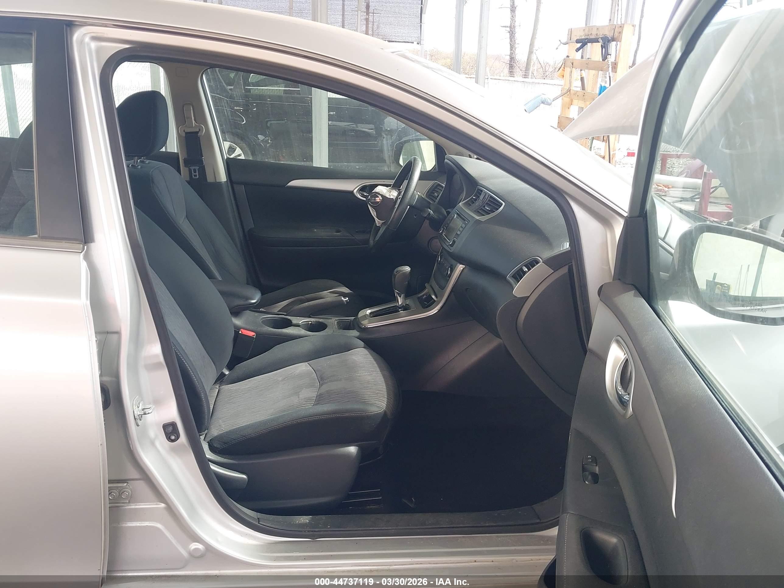 NISSAN SENTRA image 5