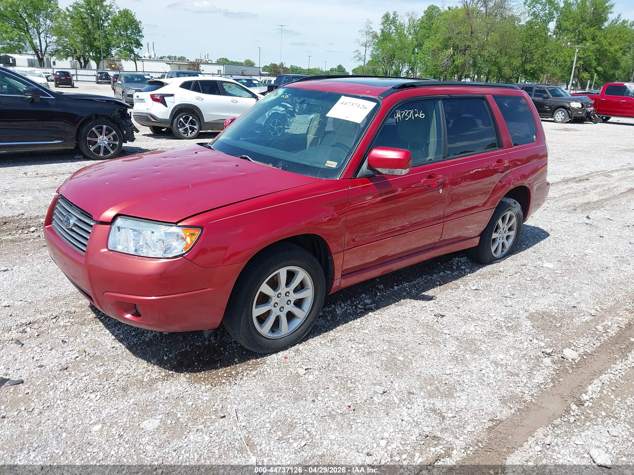 SUBARU FORESTER image 2