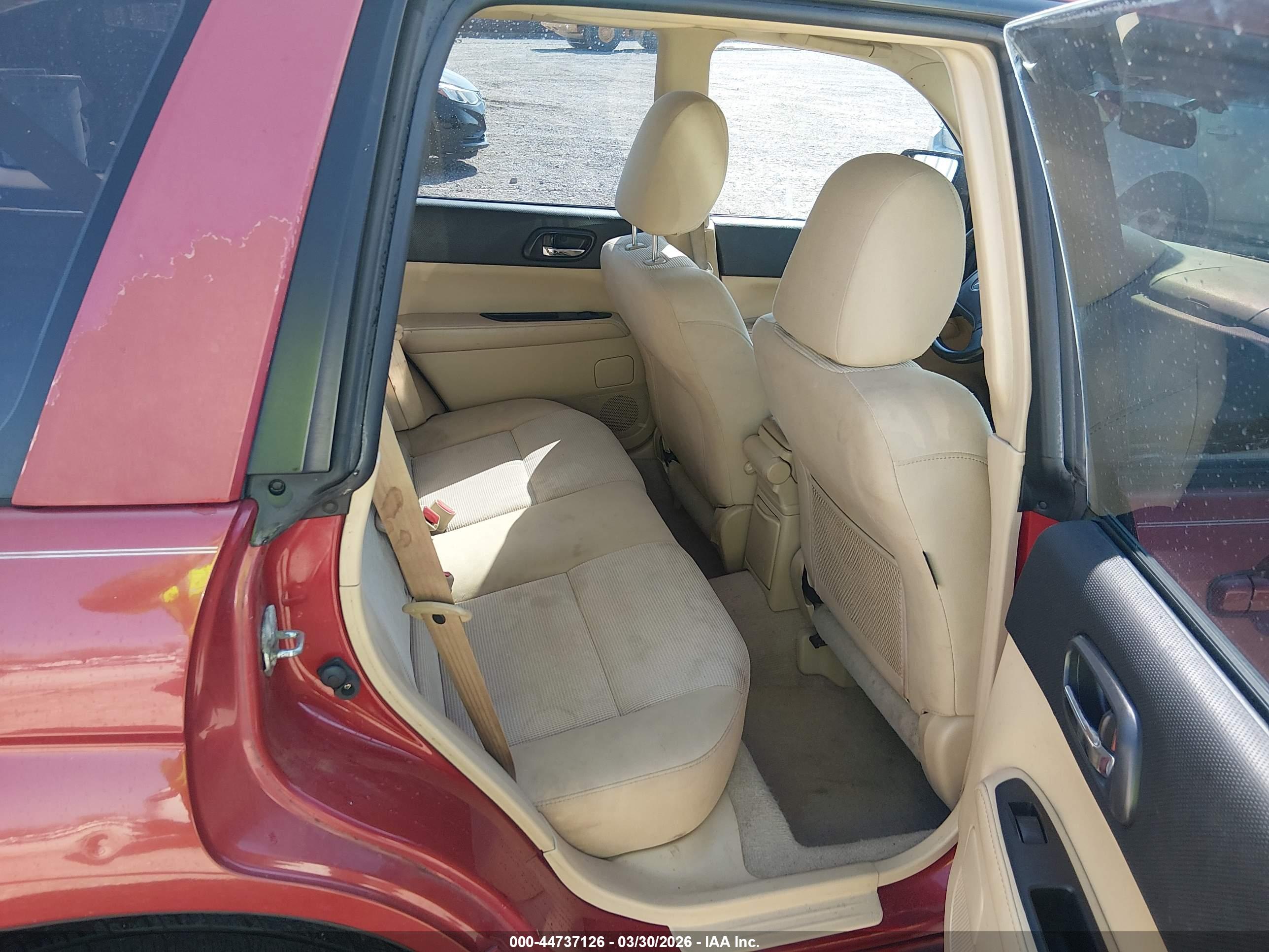 SUBARU FORESTER image 8