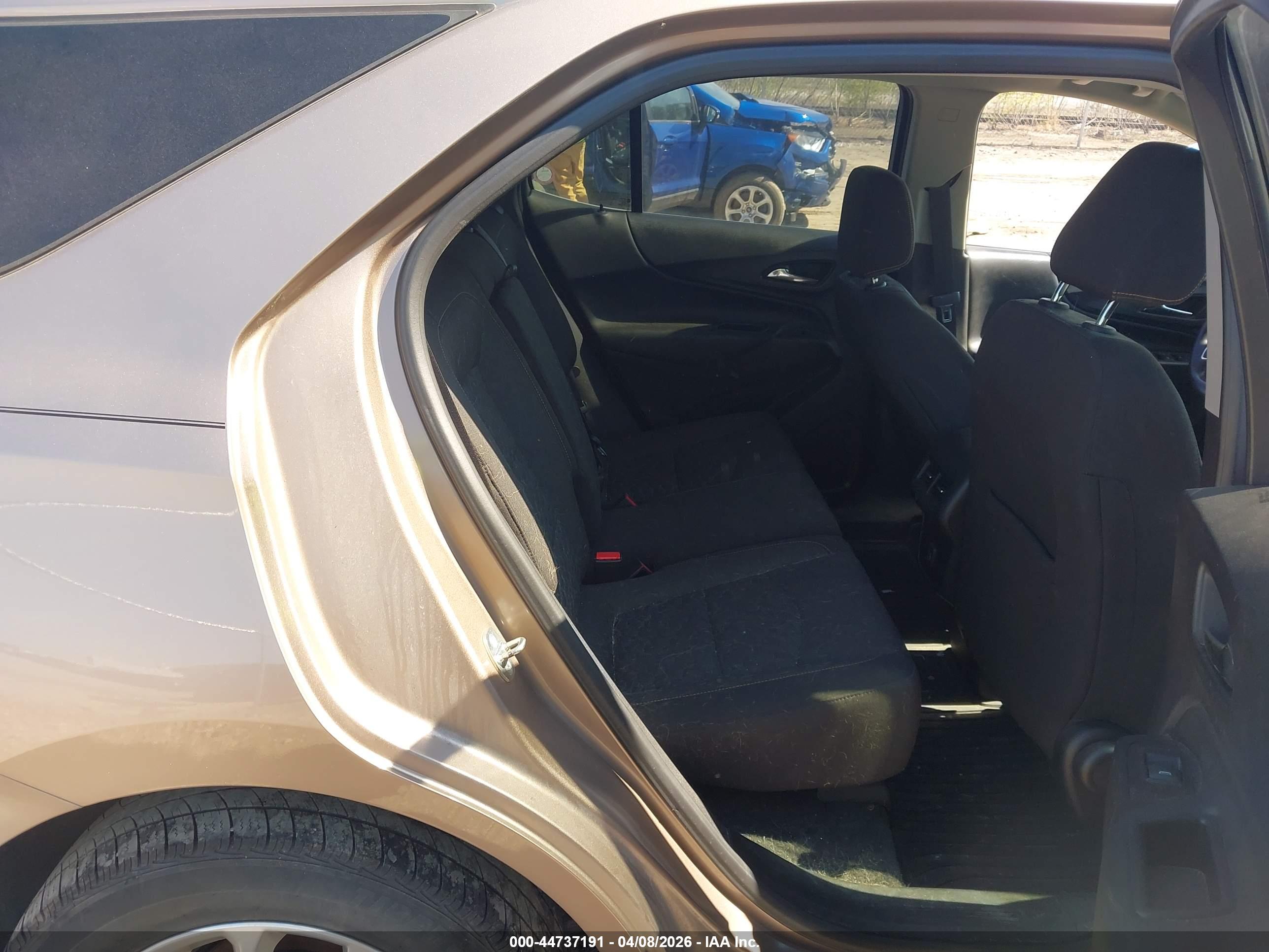 CHEVROLET EQUINOX image 8