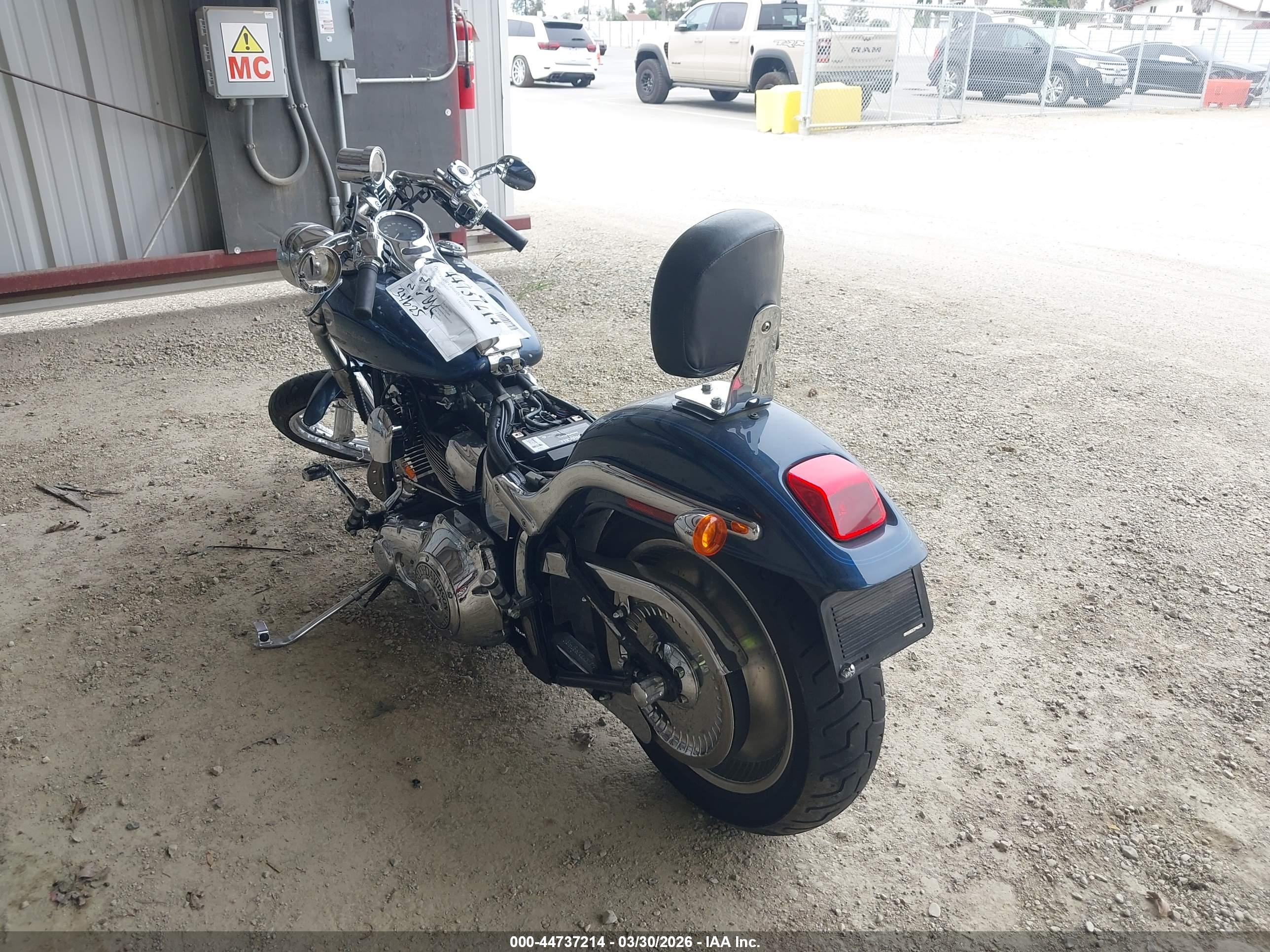 HARLEY-DAVIDSON FXSTD image 3