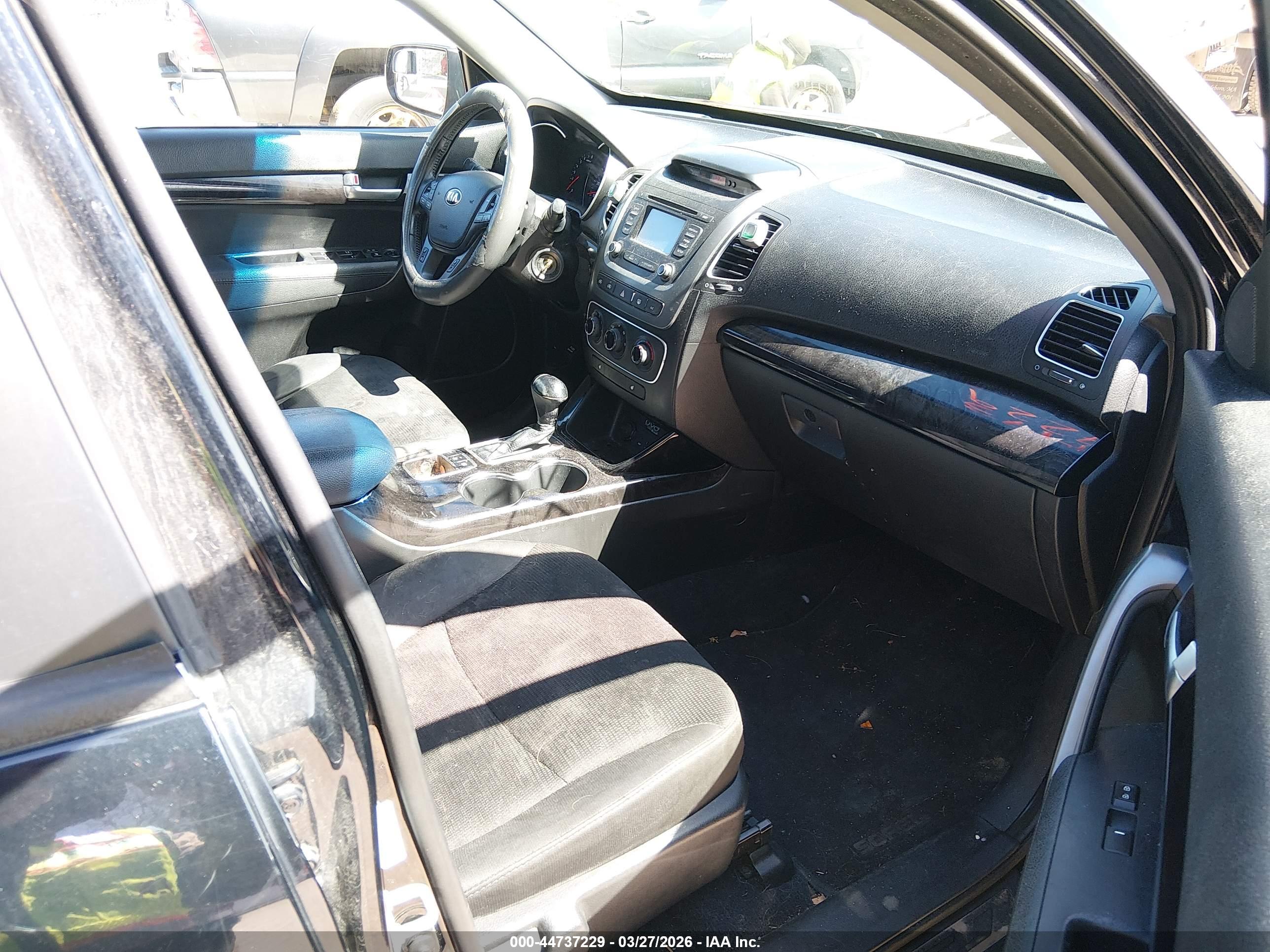 KIA SORENTO image 5